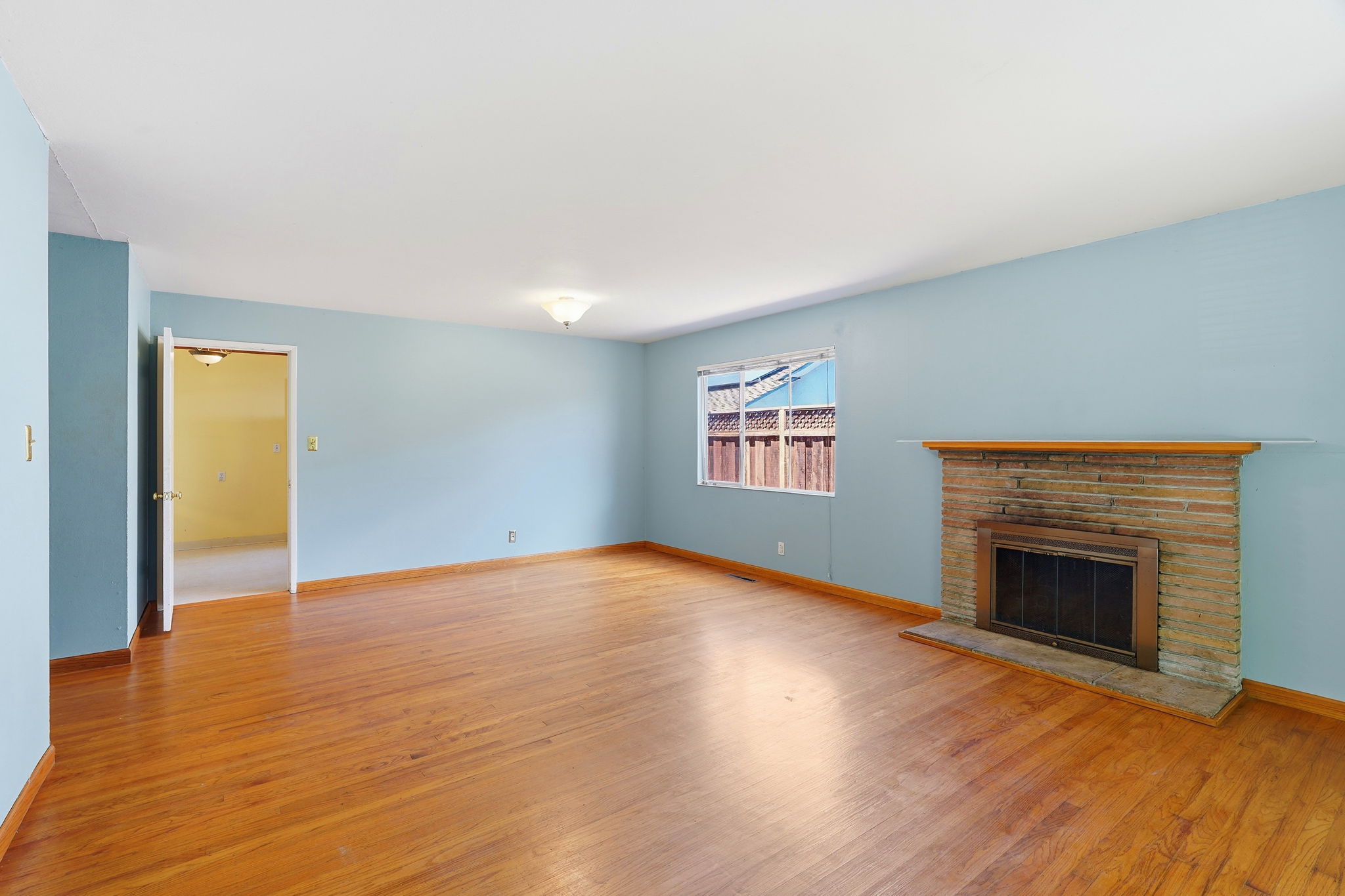 009_F8_1534 S Blaney Ave