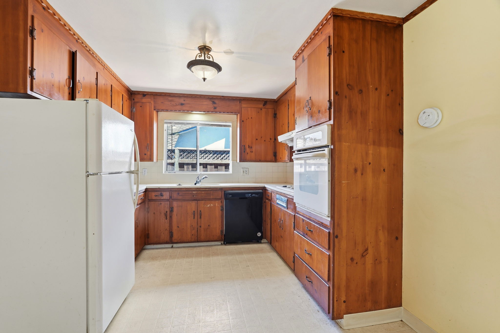 012_F8_1534 S Blaney Ave
