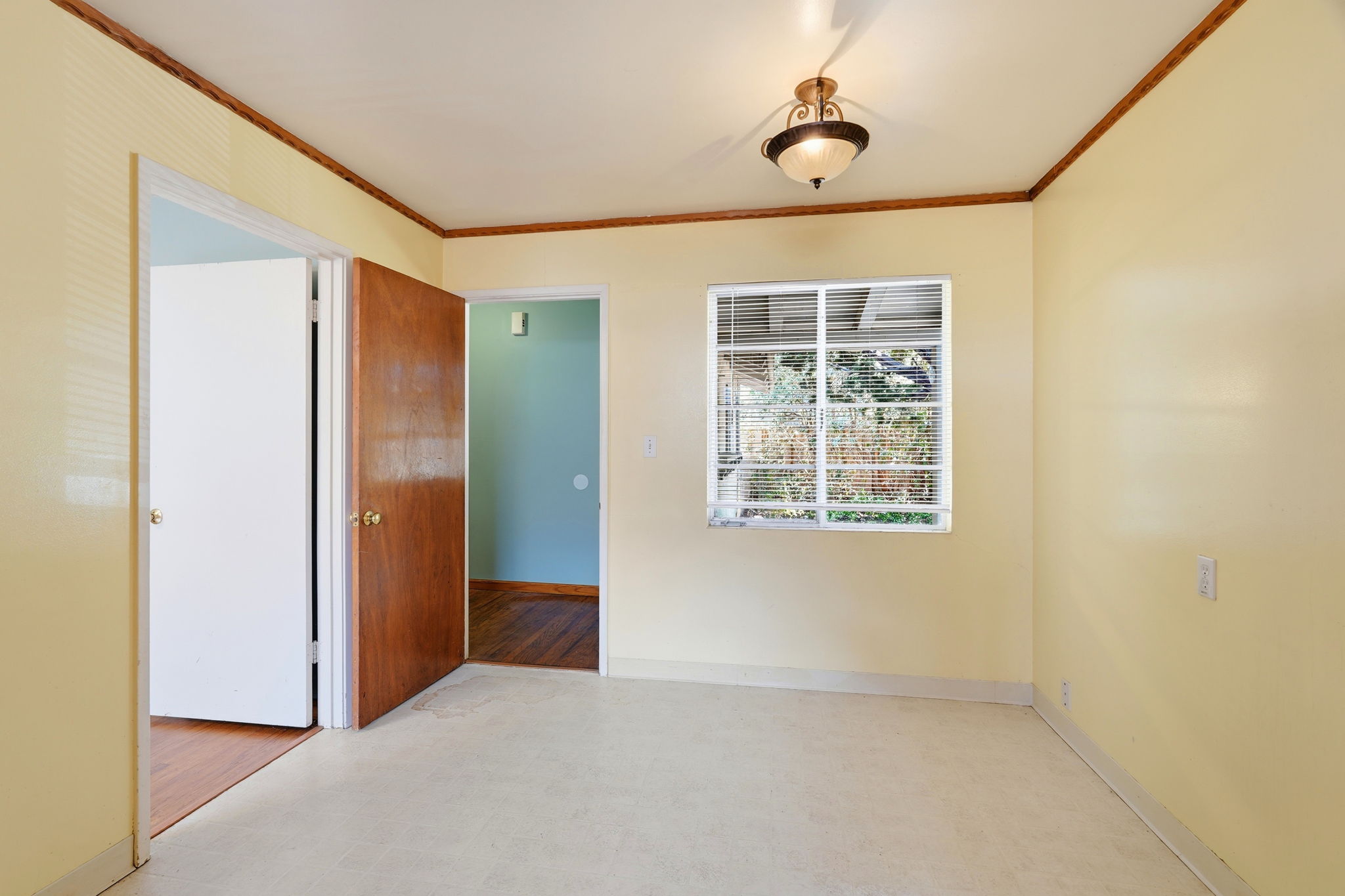 014_F8_1534 S Blaney Ave