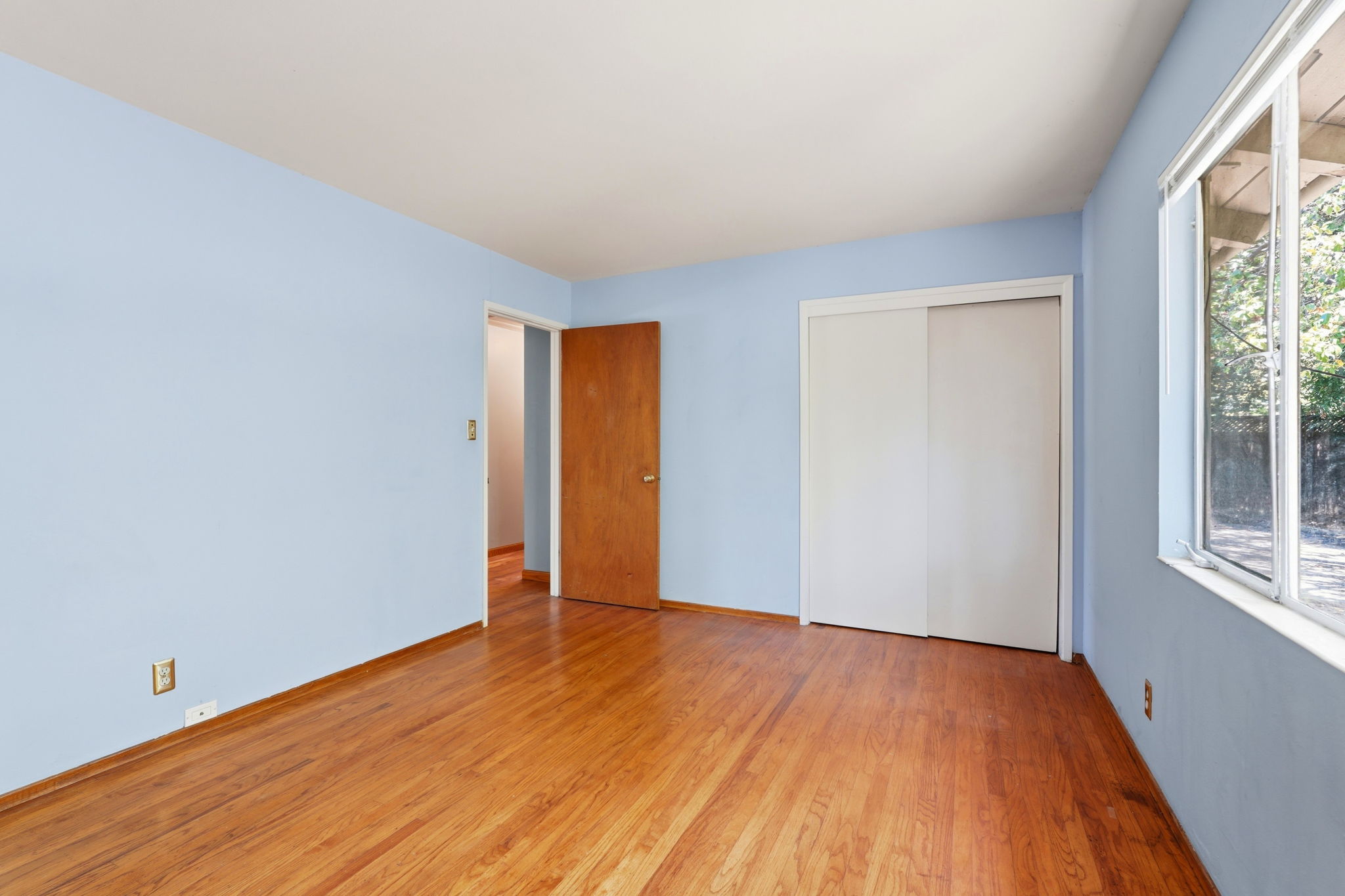 021_F8_1534 S Blaney Ave