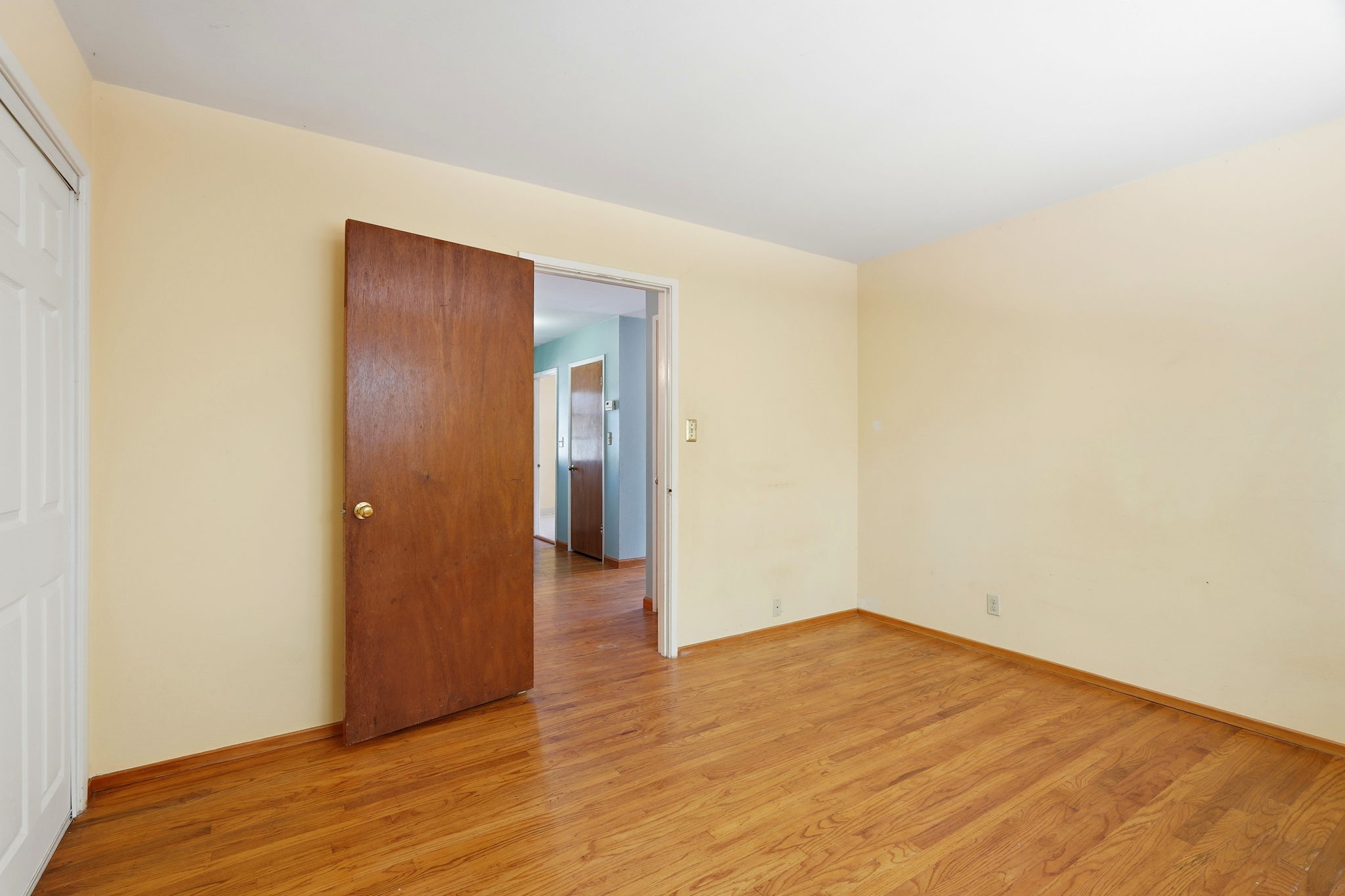 026_F8_1534 S Blaney Ave