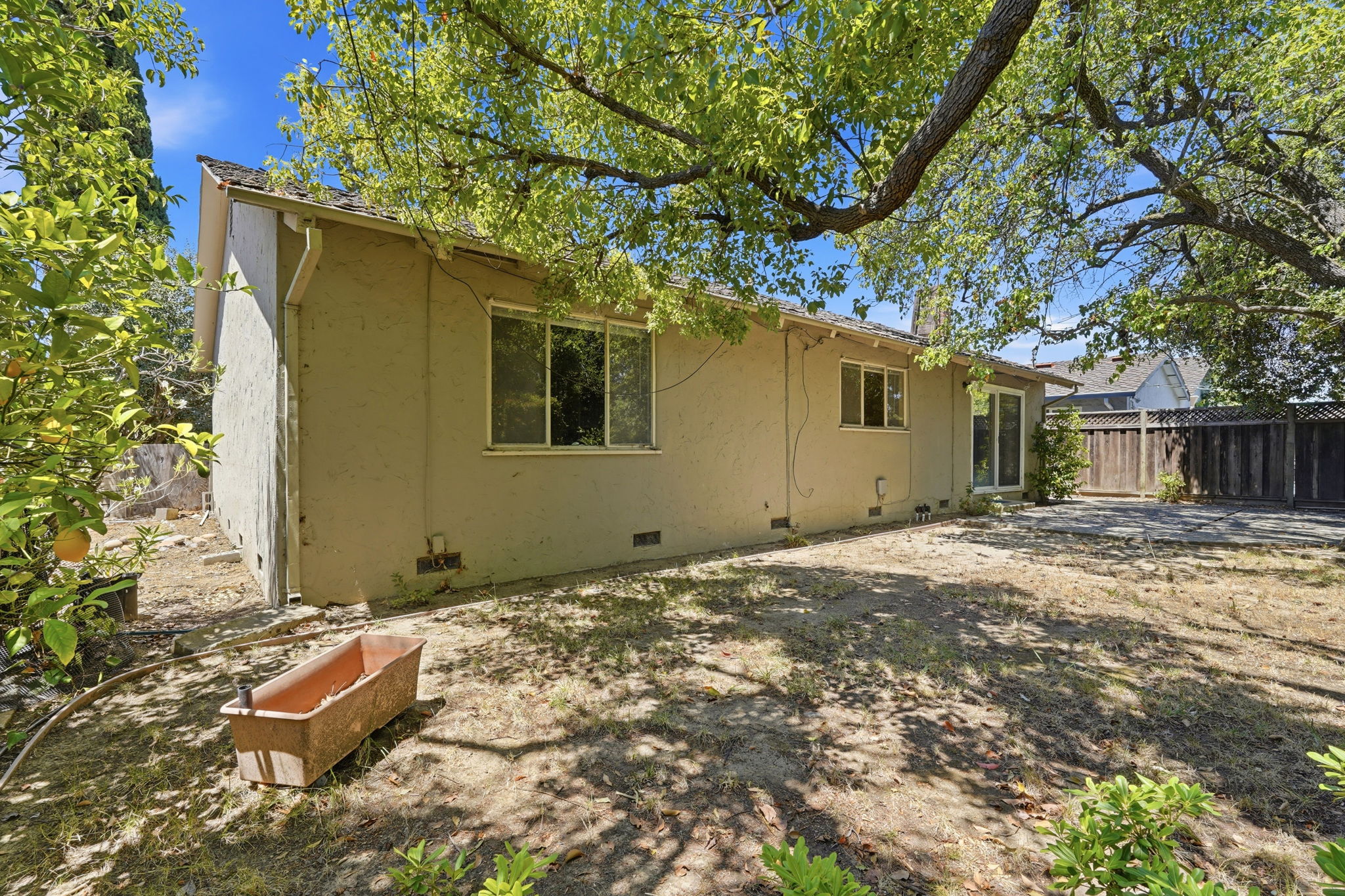 033_F8_1534 S Blaney Ave