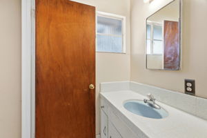 028_F8_1534 S Blaney Ave