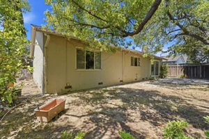 033_F8_1534 S Blaney Ave