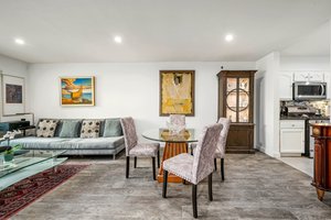 Living Room/Dining Area