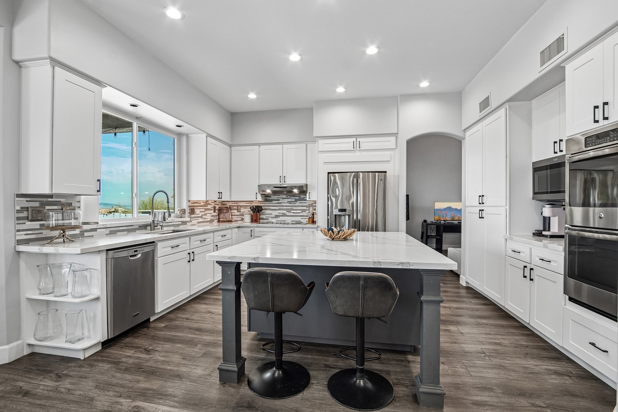 E Palomino Blvd-S1407-011.jpg