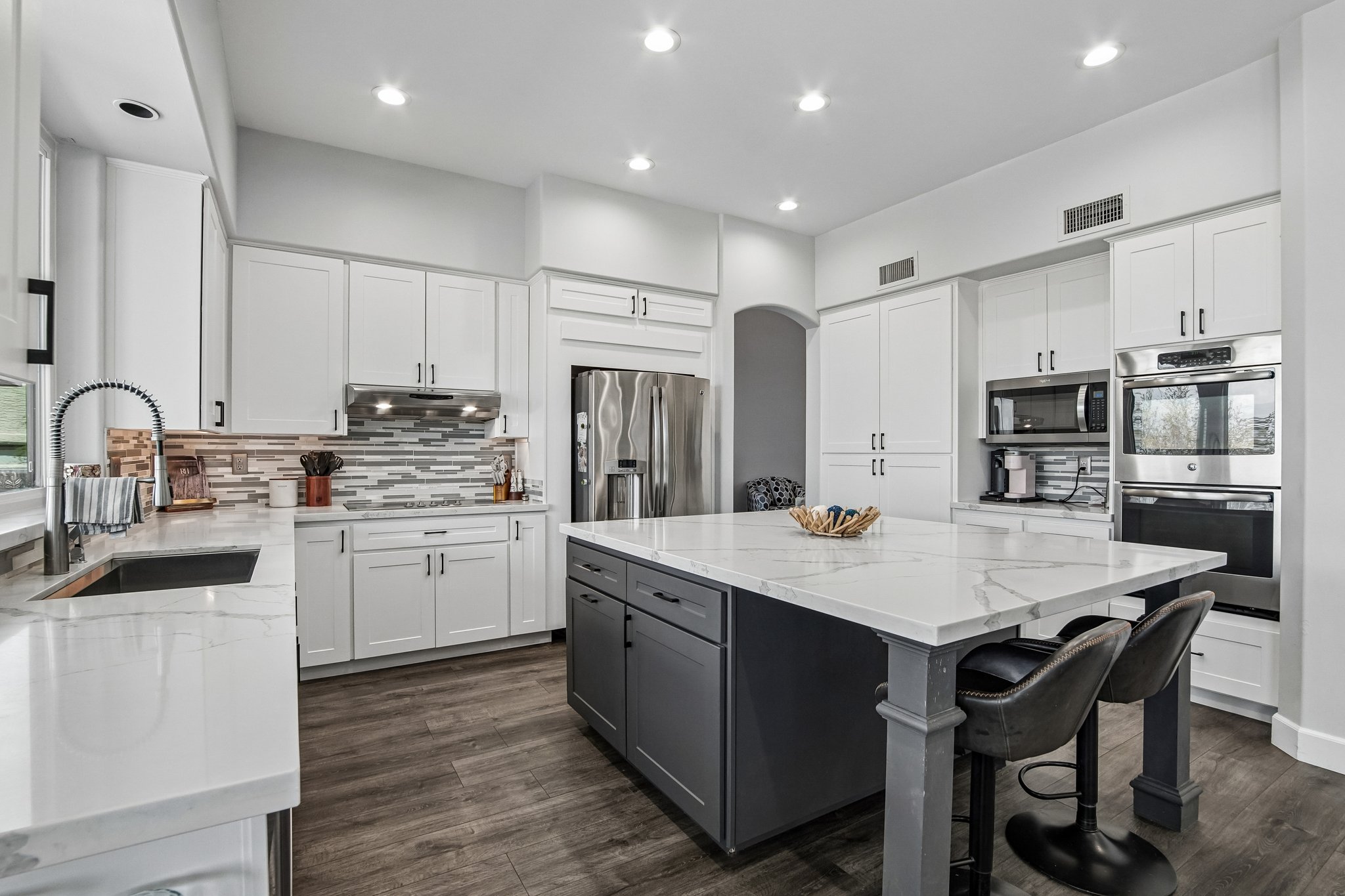 E Palomino Blvd-S1407-012.jpg