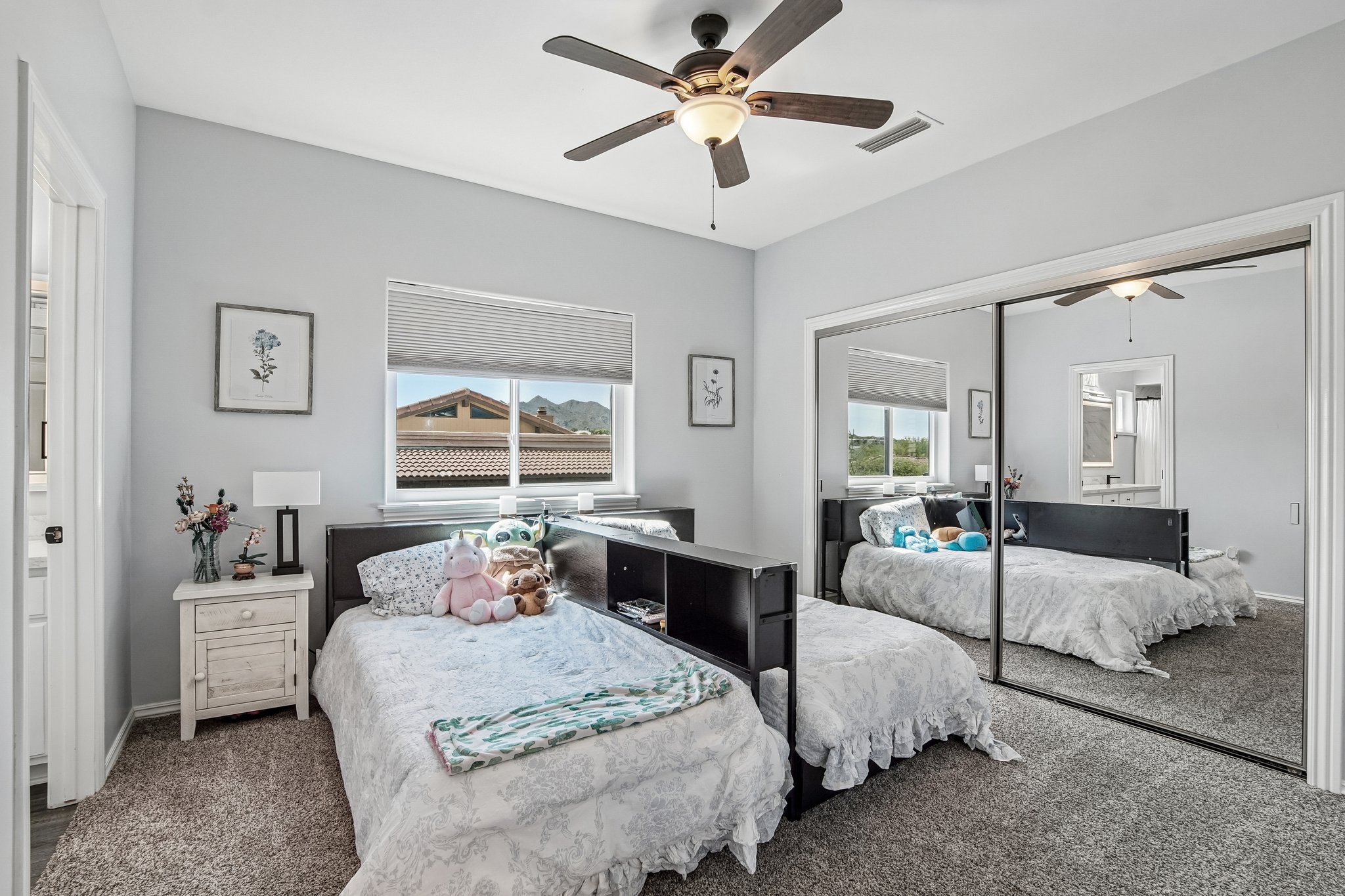 E Palomino Blvd-S1407-015.jpg