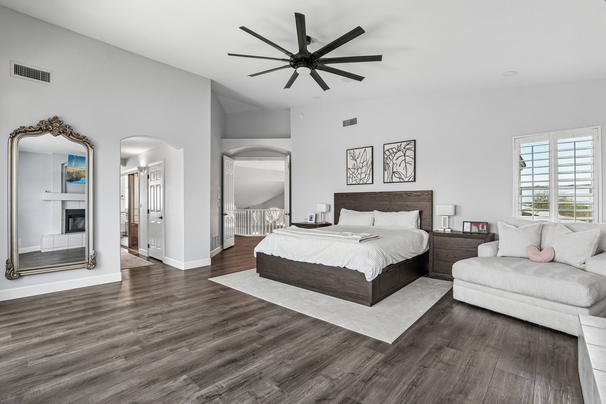 E Palomino Blvd-S1407-035.jpg