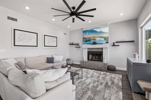 E Palomino Blvd-S1407-007.jpg