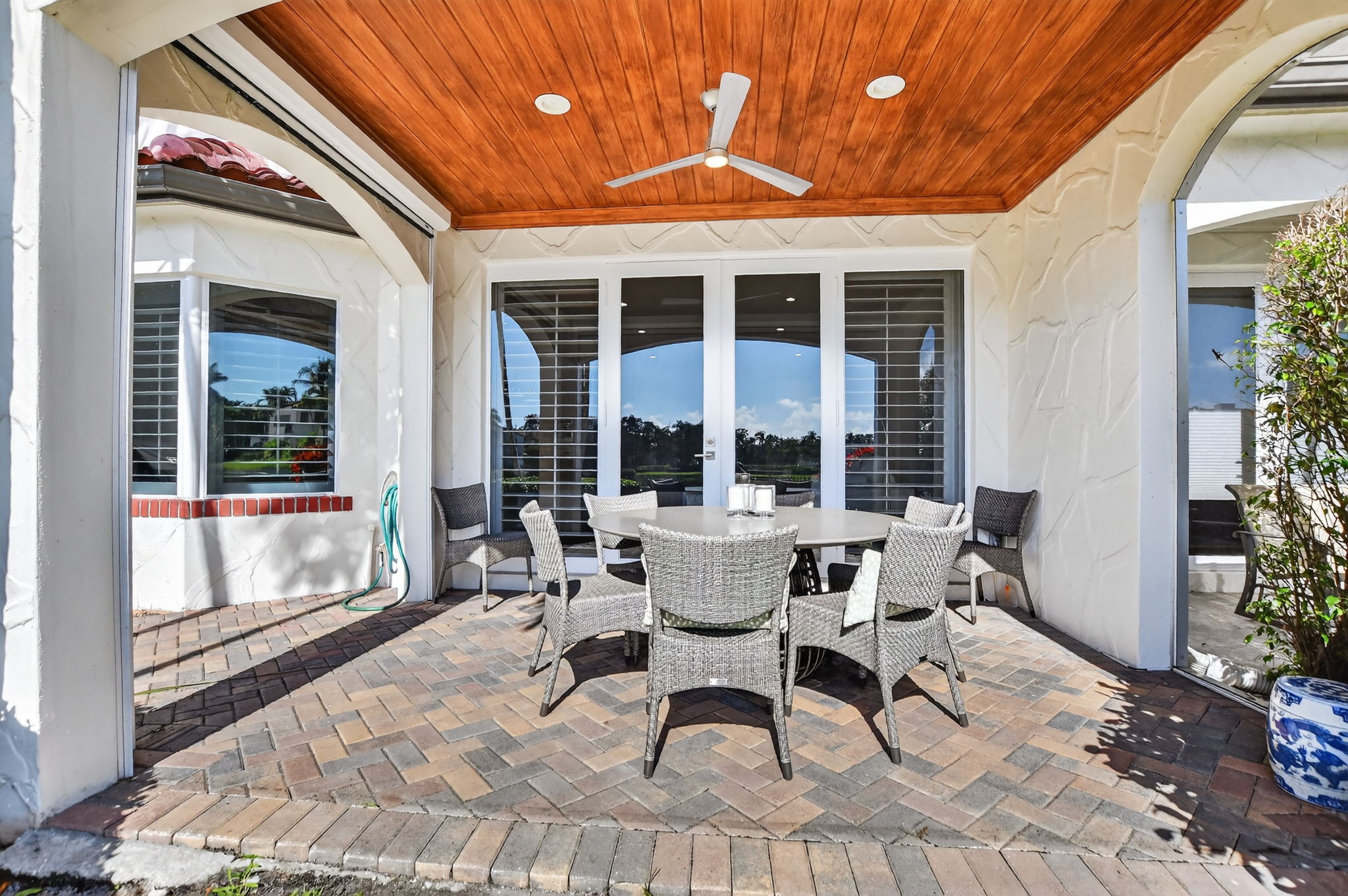 Photo 61