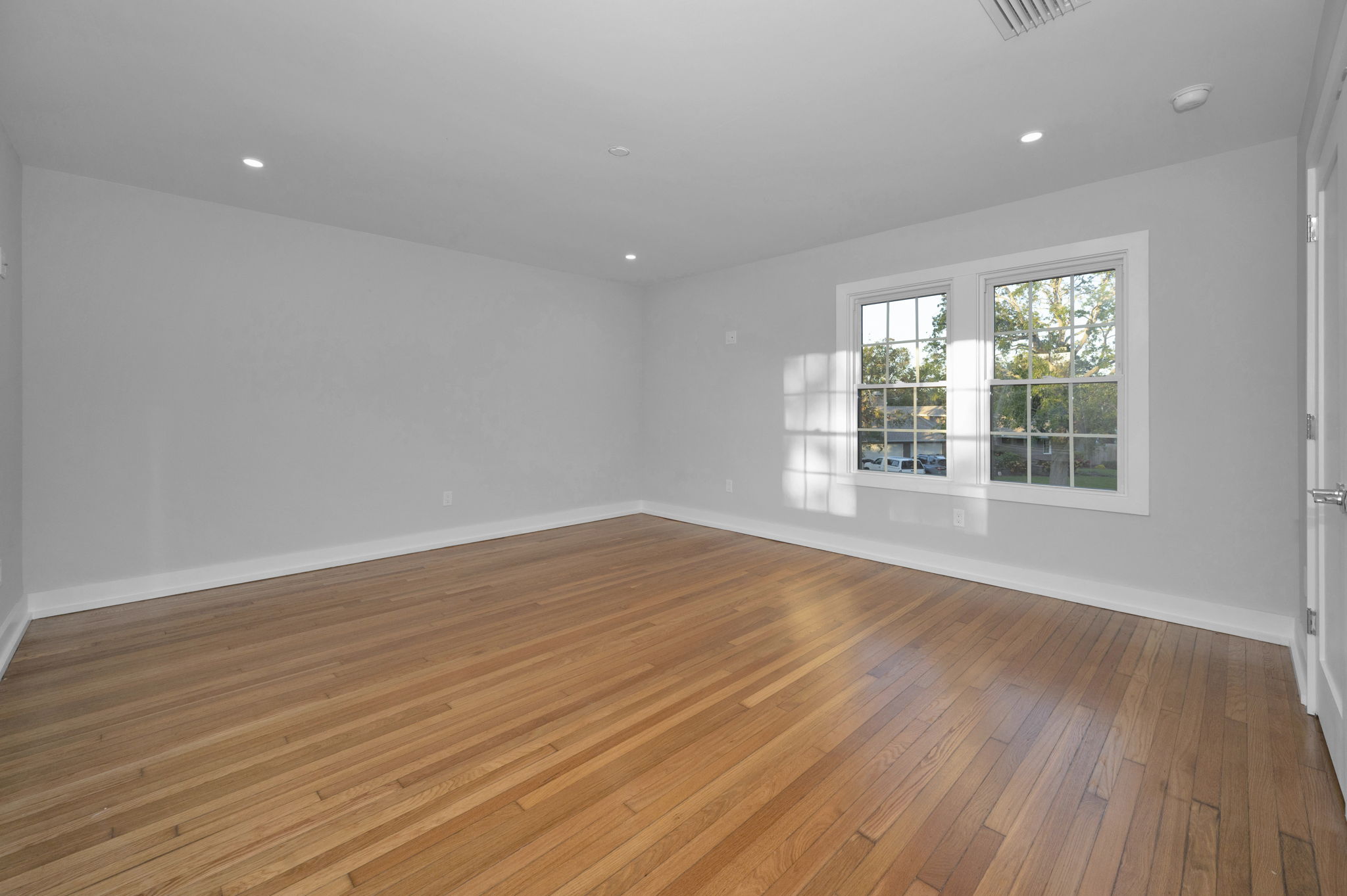 Upper Level Guest Bedroom2a