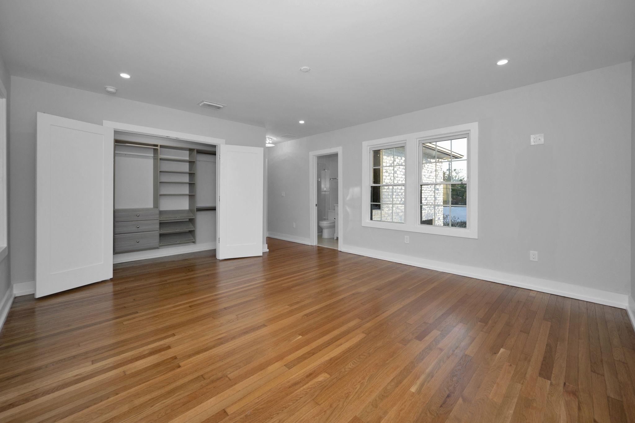 Upper Level Guest Bedroom2c