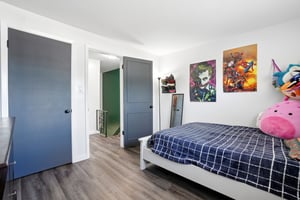 S Terry St-S1808-019.jpg