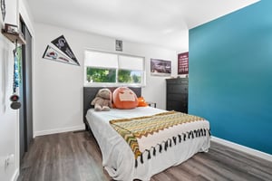 S Terry St-S1808-020.jpg