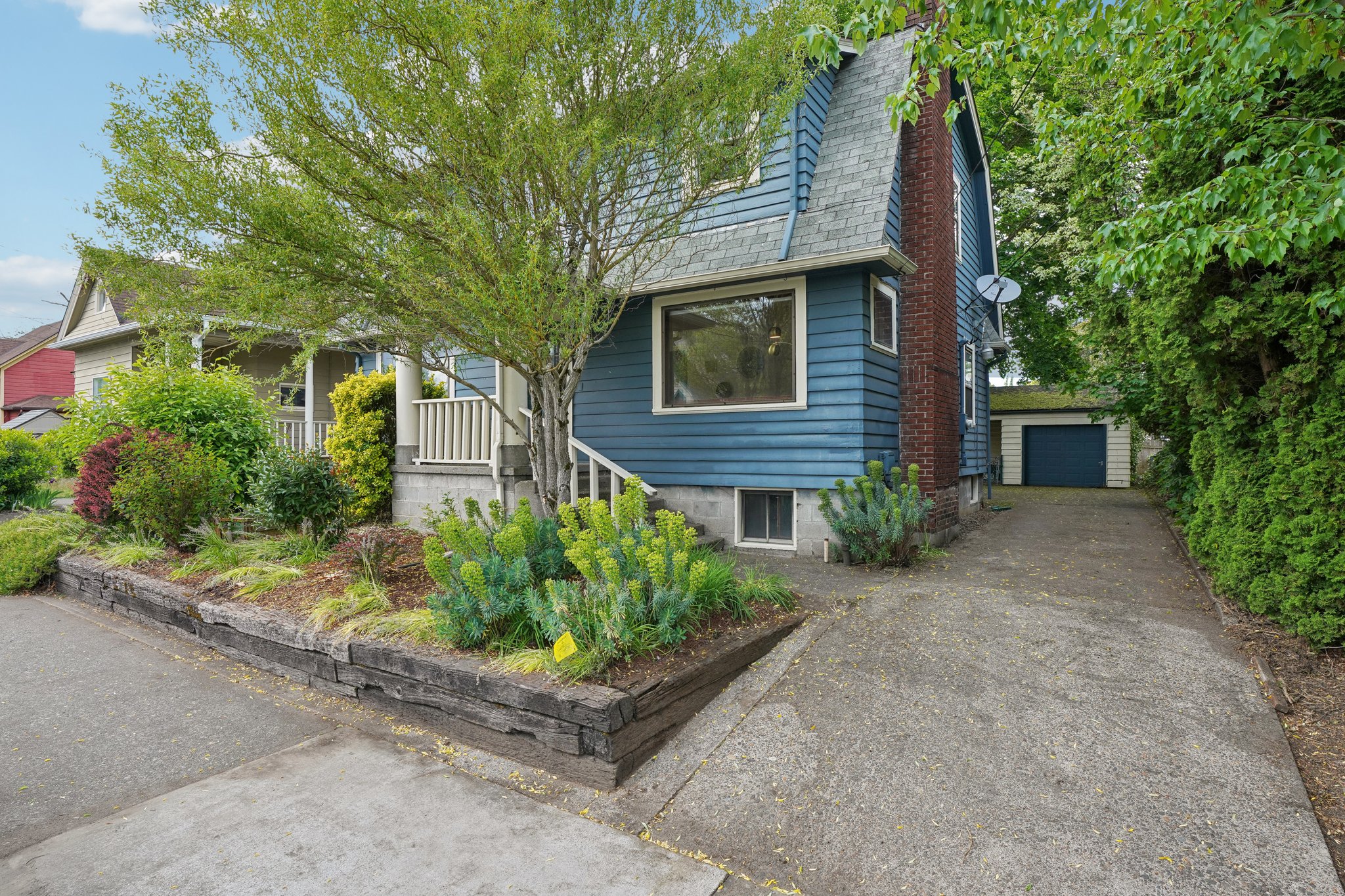 SE Tacoma St-0805-002.jpg