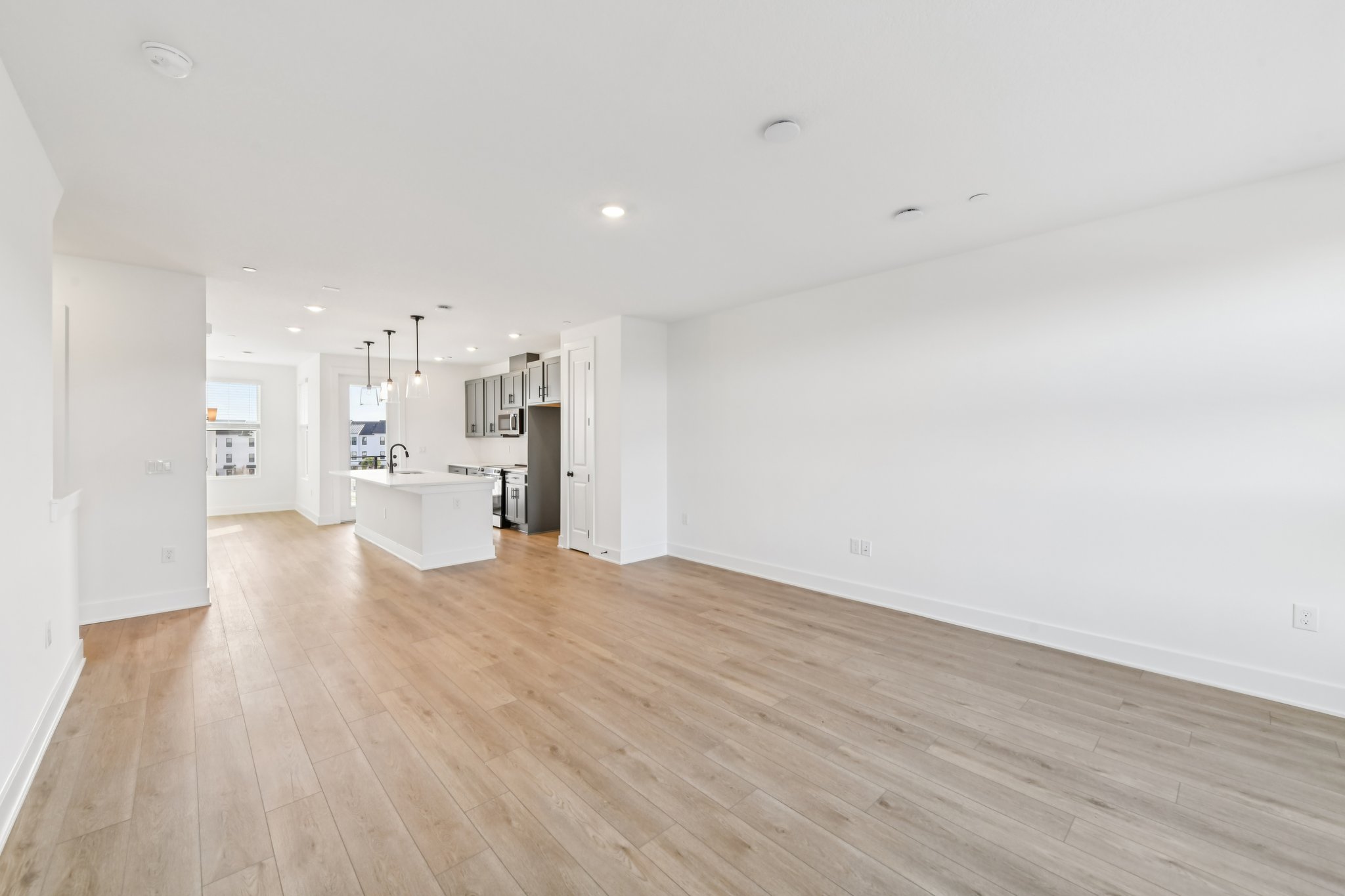 Hamlin Pk Dr-S0901-010.jpg