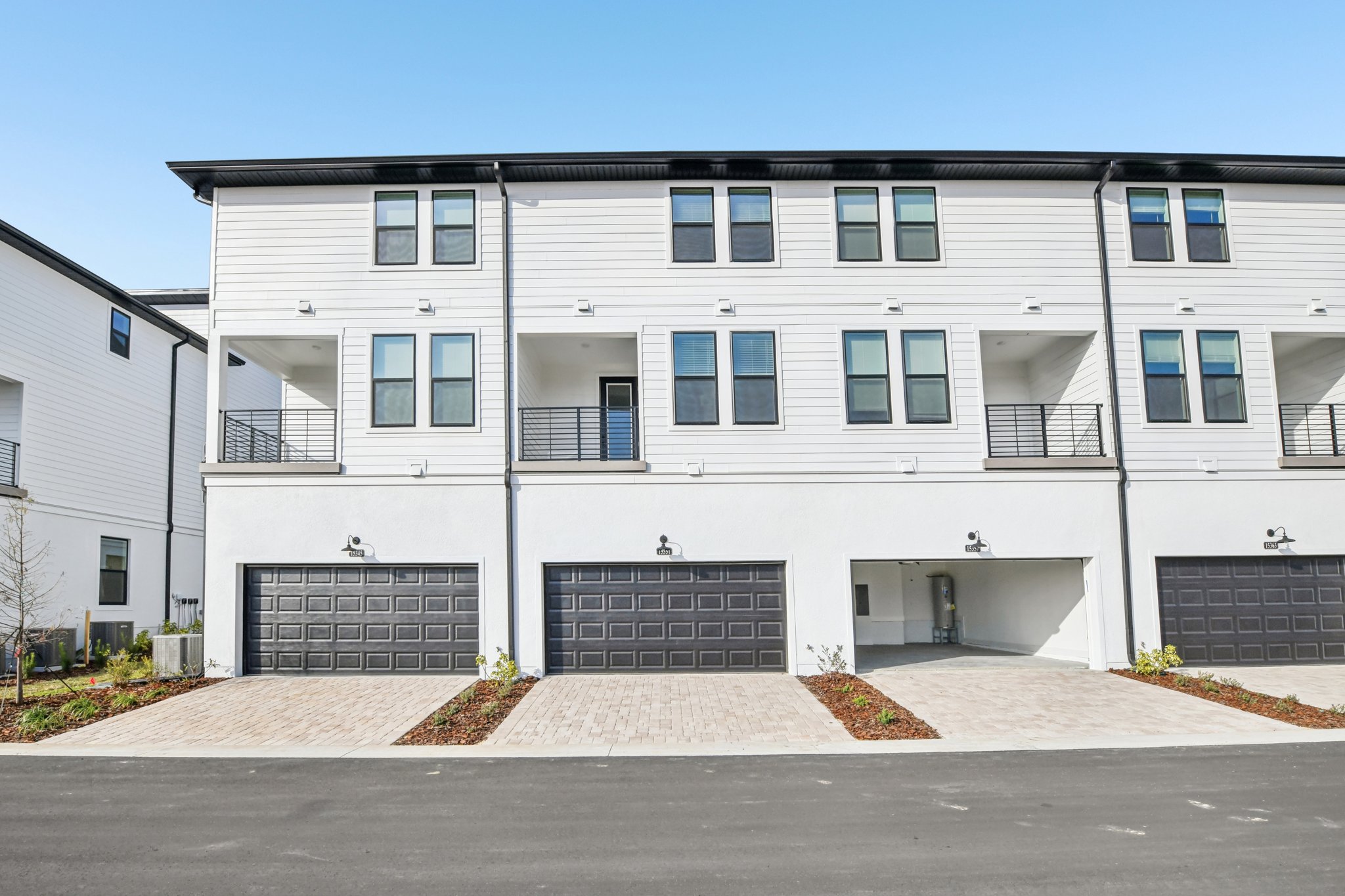 Hamlin Pk Dr-S0901-039.jpg