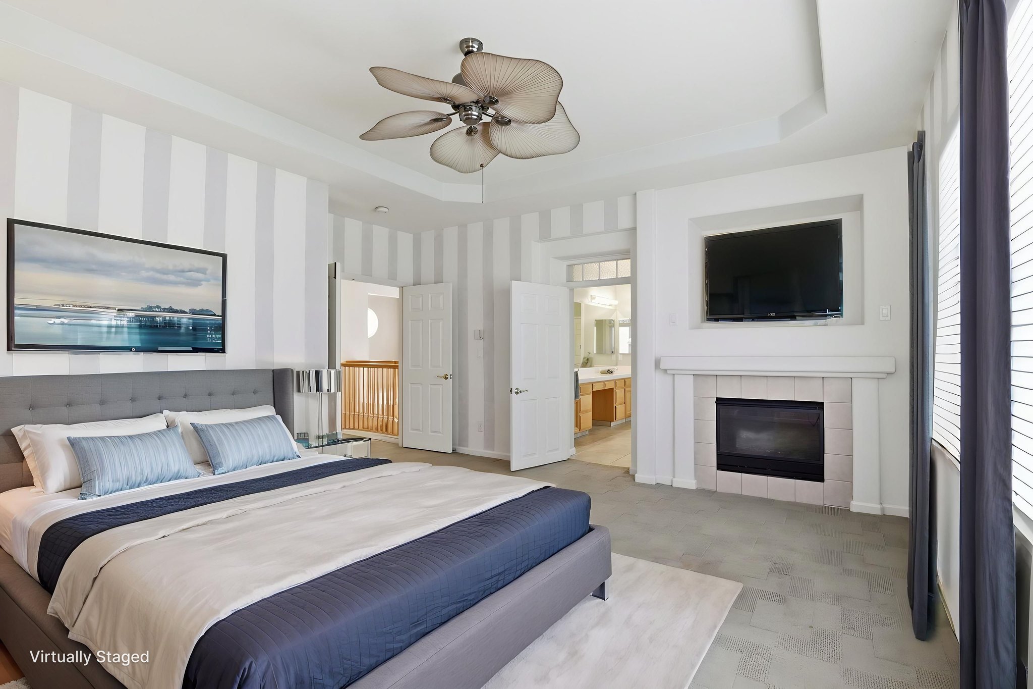 018_F8_1536 Jackdow Ct virtually staged.jpeg