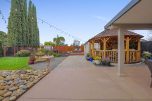 Fabulous Hardscape & Landscaped Areas