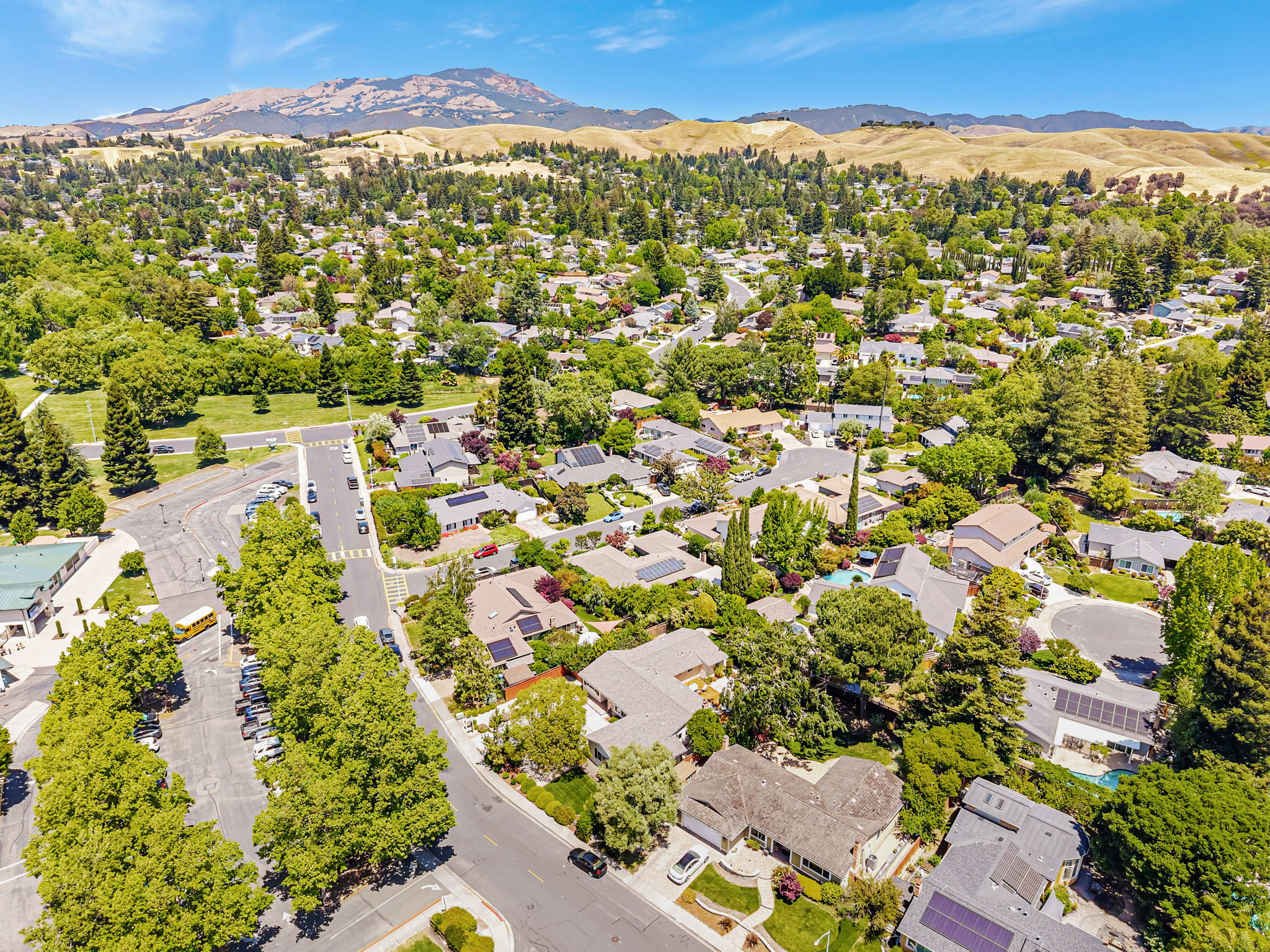 012_AERIAL_1536 St Helena Dr