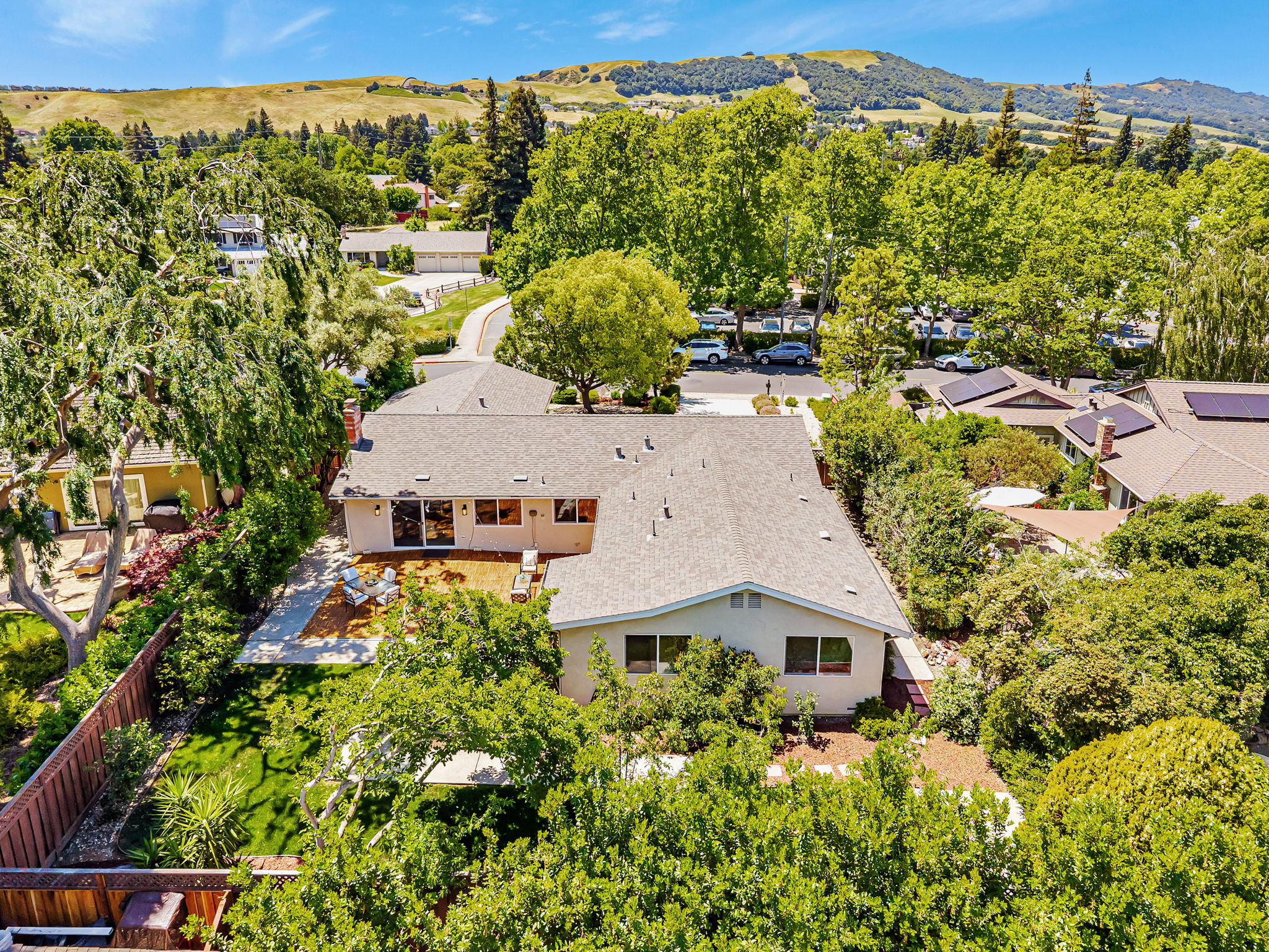 013_AERIAL_1536 St Helena Dr