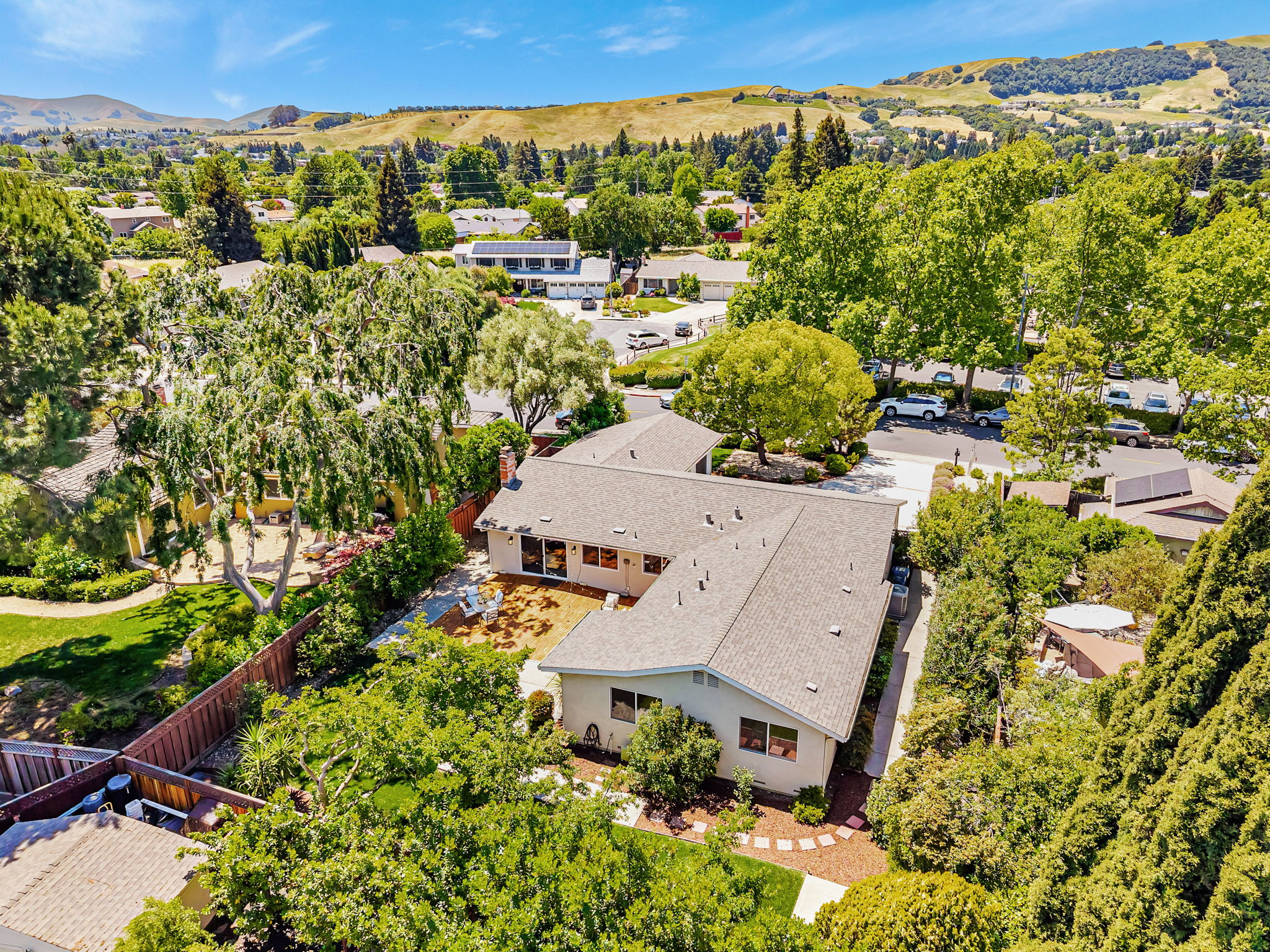 014_AERIAL_1536 St Helena Dr