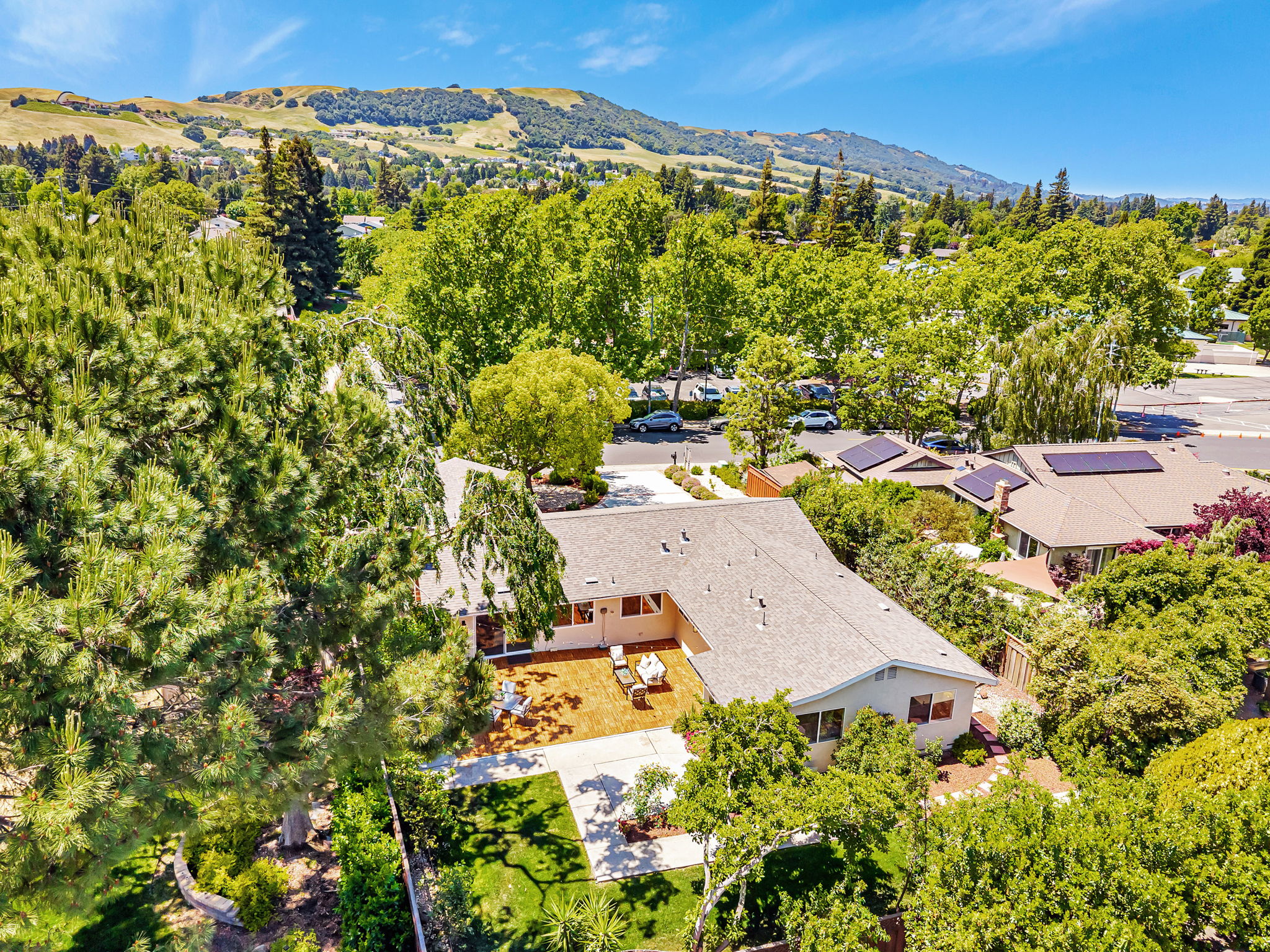 015_AERIAL_1536 St Helena Dr