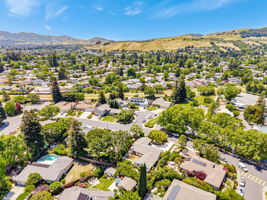 021_AERIAL_1536 St Helena Dr