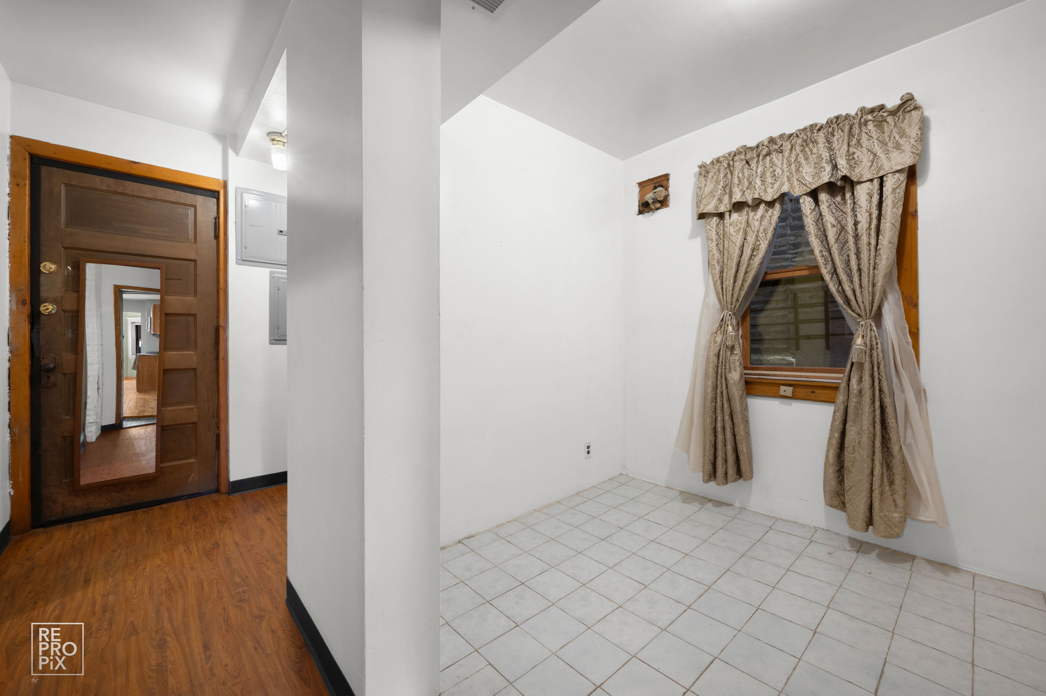 536 W 17th St, Chicago, IL 60608_012