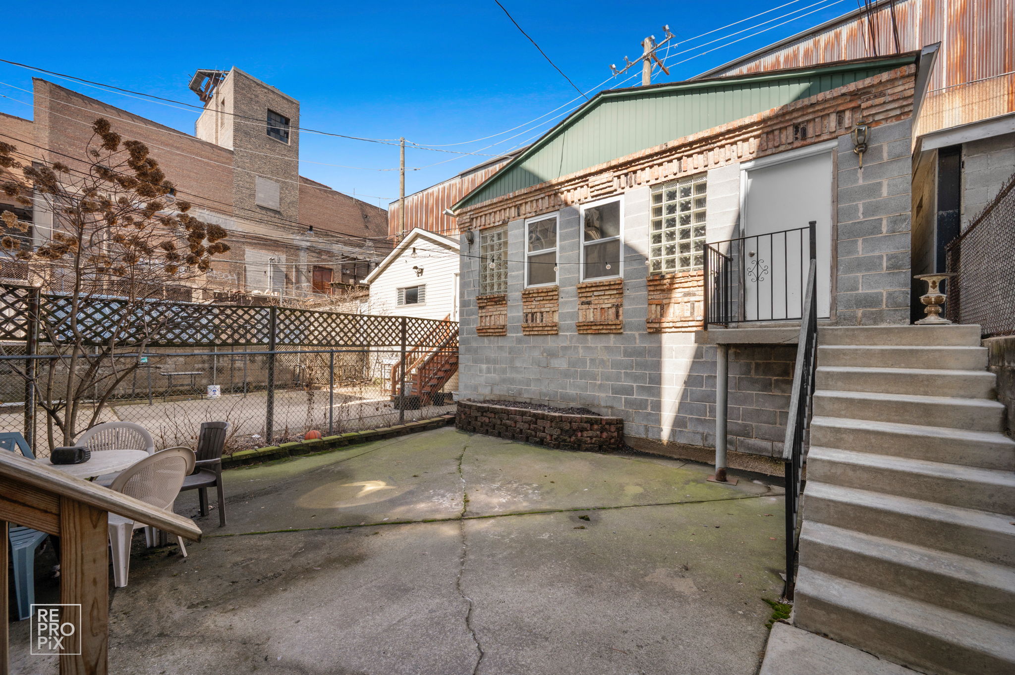 536 W 17th St, Chicago, IL 60608_049