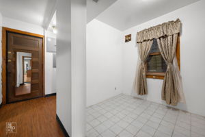 536 W 17th St, Chicago, IL 60608_012