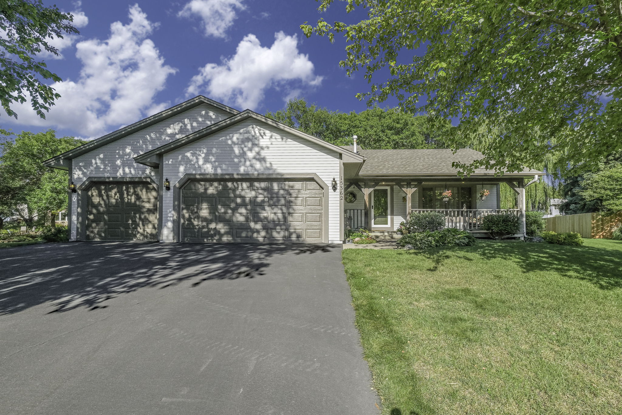 15362  67th Pl N, Maple Grove, MN 55311, US