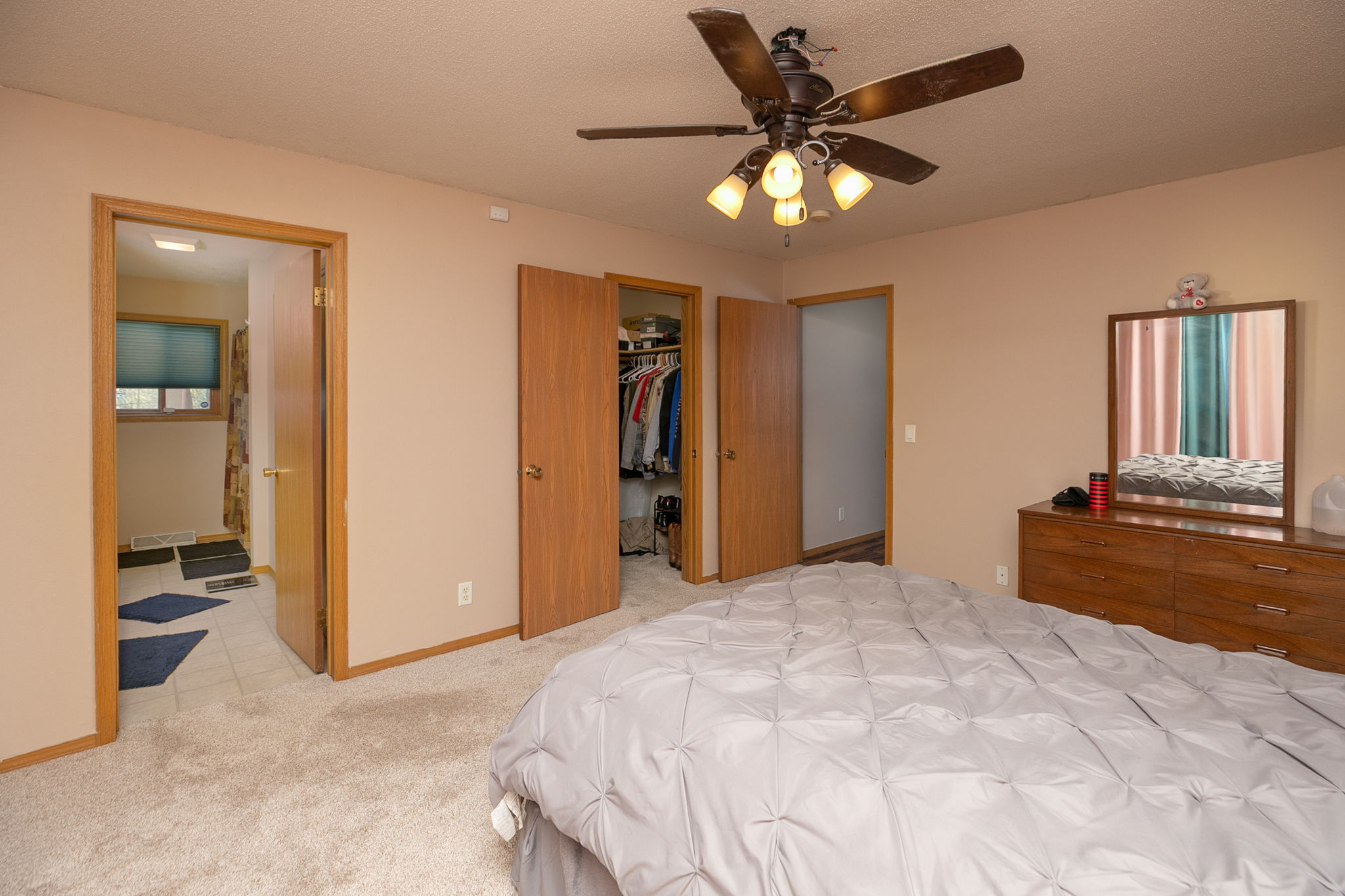 18-Primary Bedroom