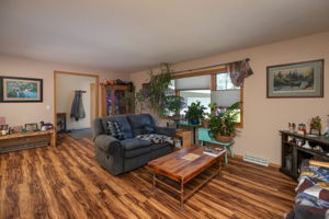 06-Living Room
