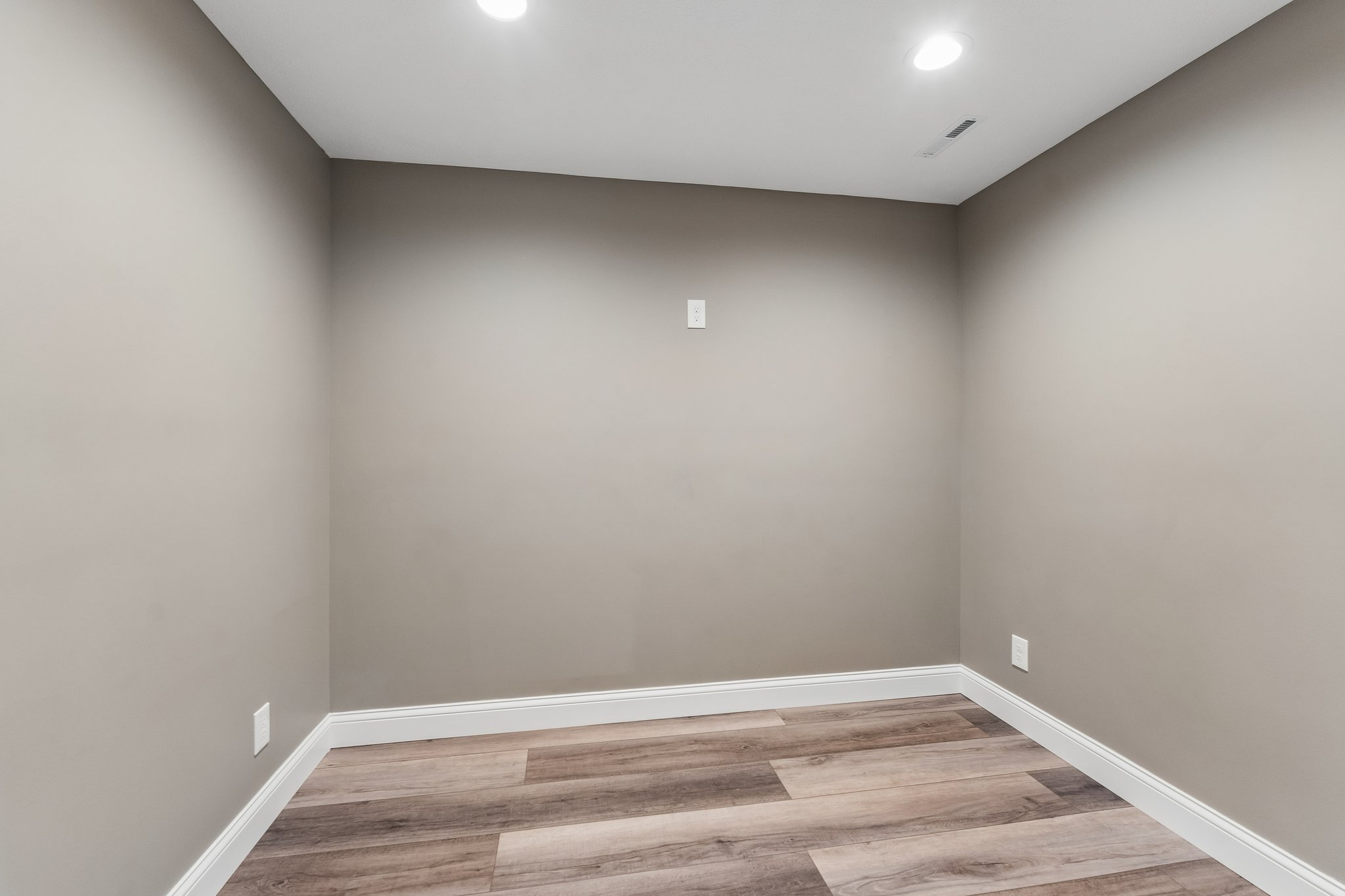 15365 Nebraska Ave_036.jpg