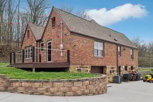 Old Lincoln Hwy-S0704-001.jpg