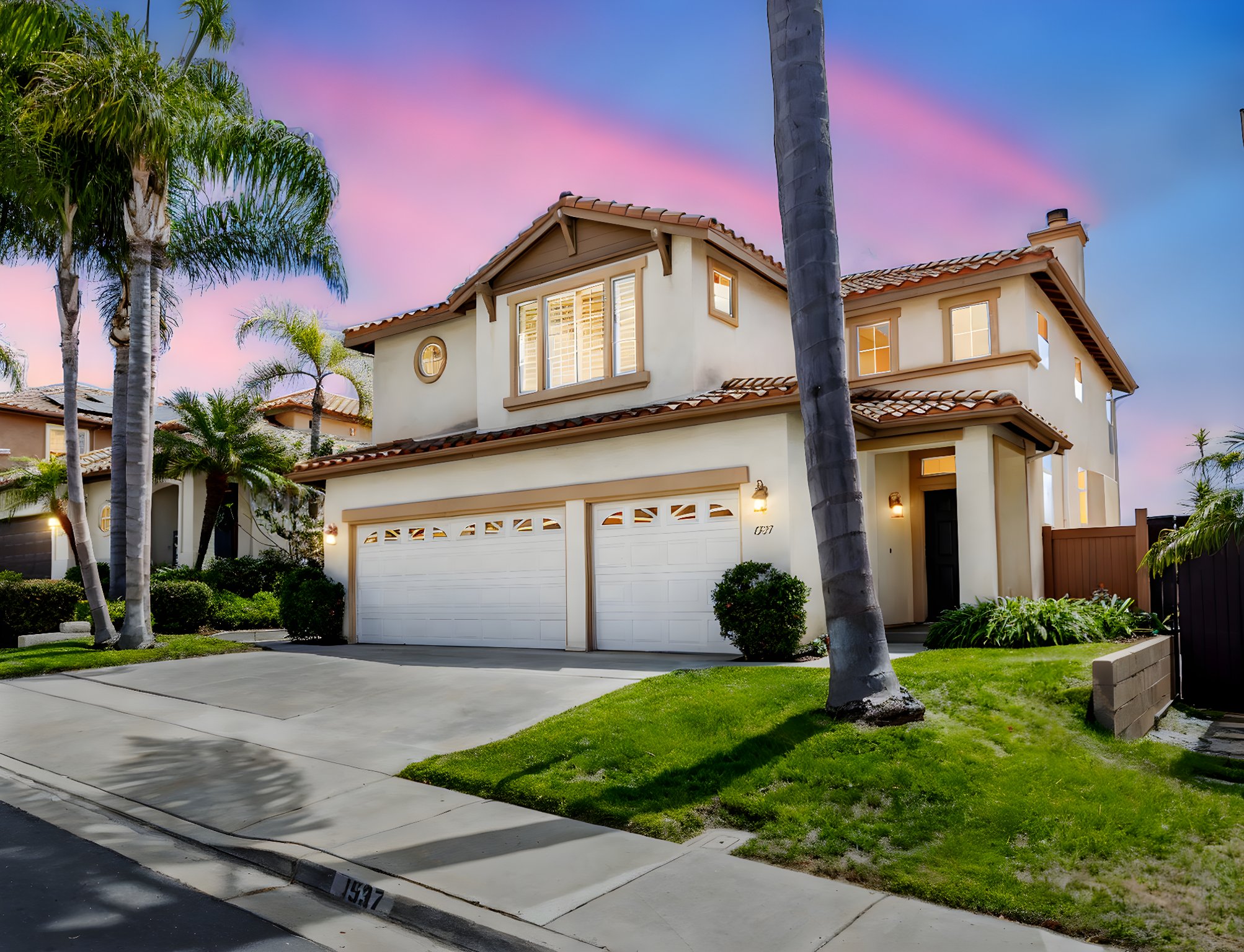 537 Turquoise Dr ext-18 day to dusk.jpeg