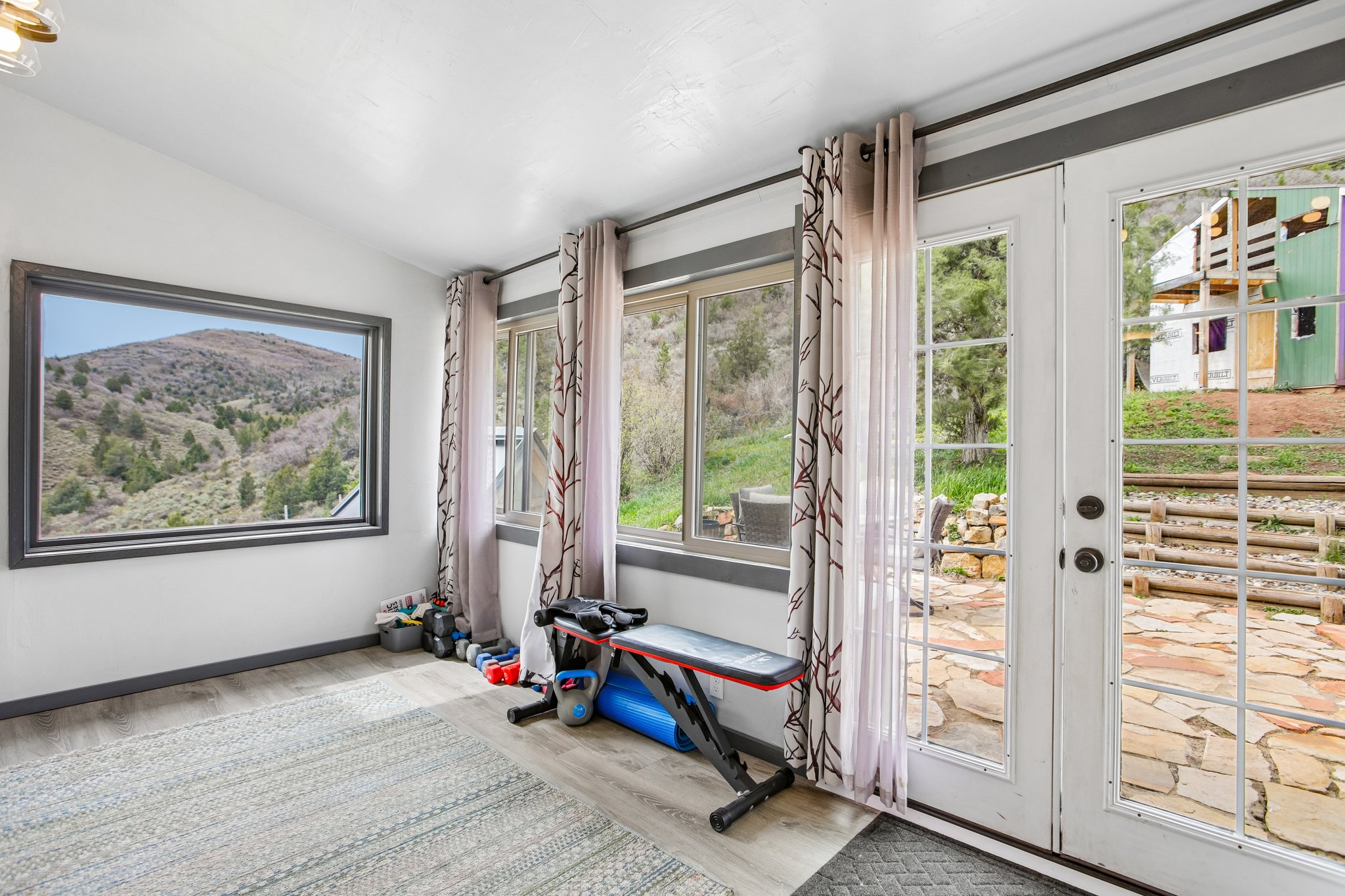 Country Cir-S2304-018.jpg