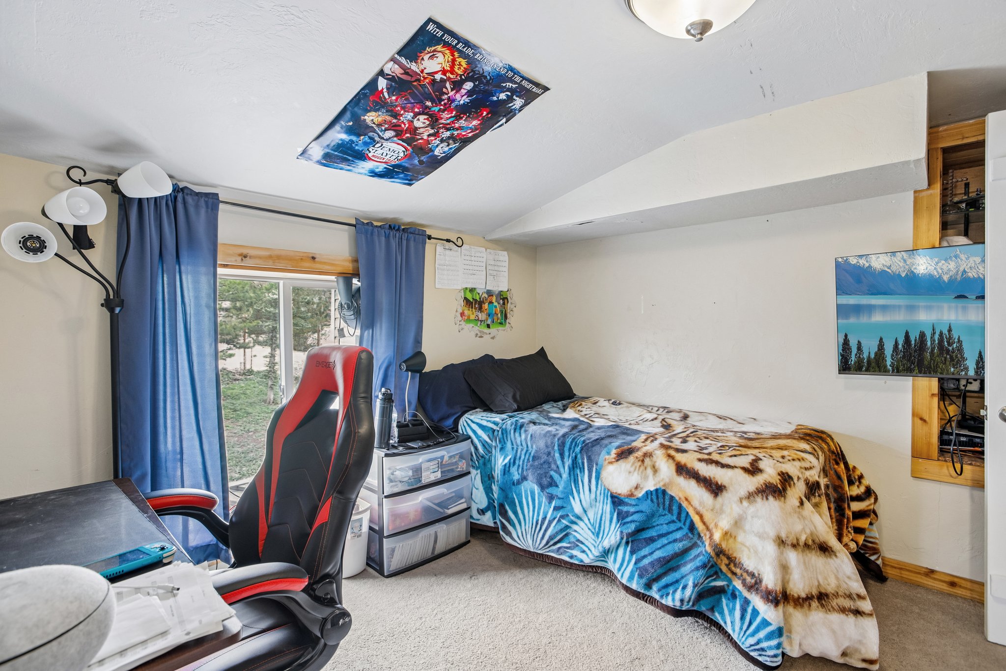 Country Cir-S2304-023.jpg