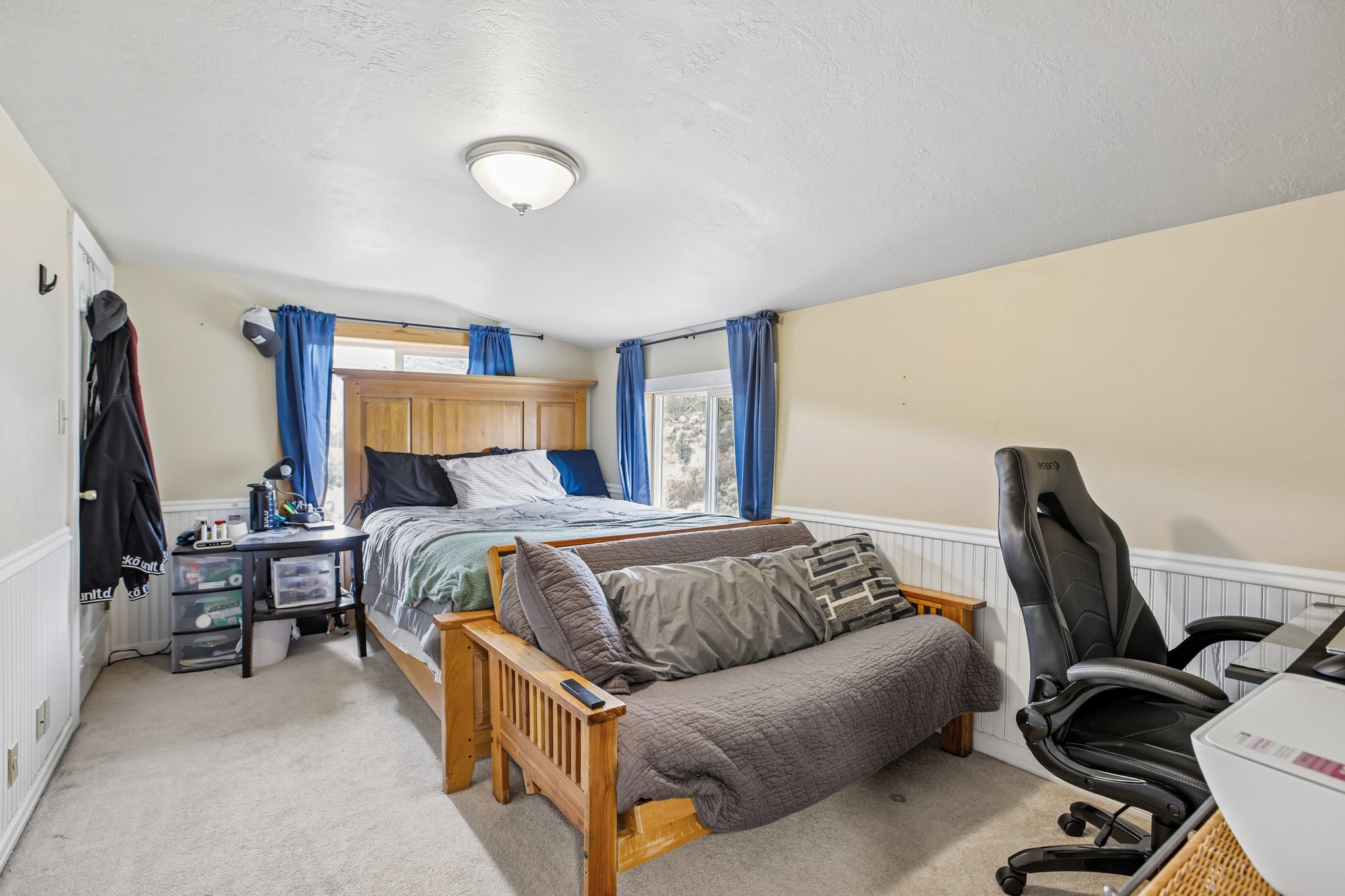 Country Cir-S2304-026.jpg