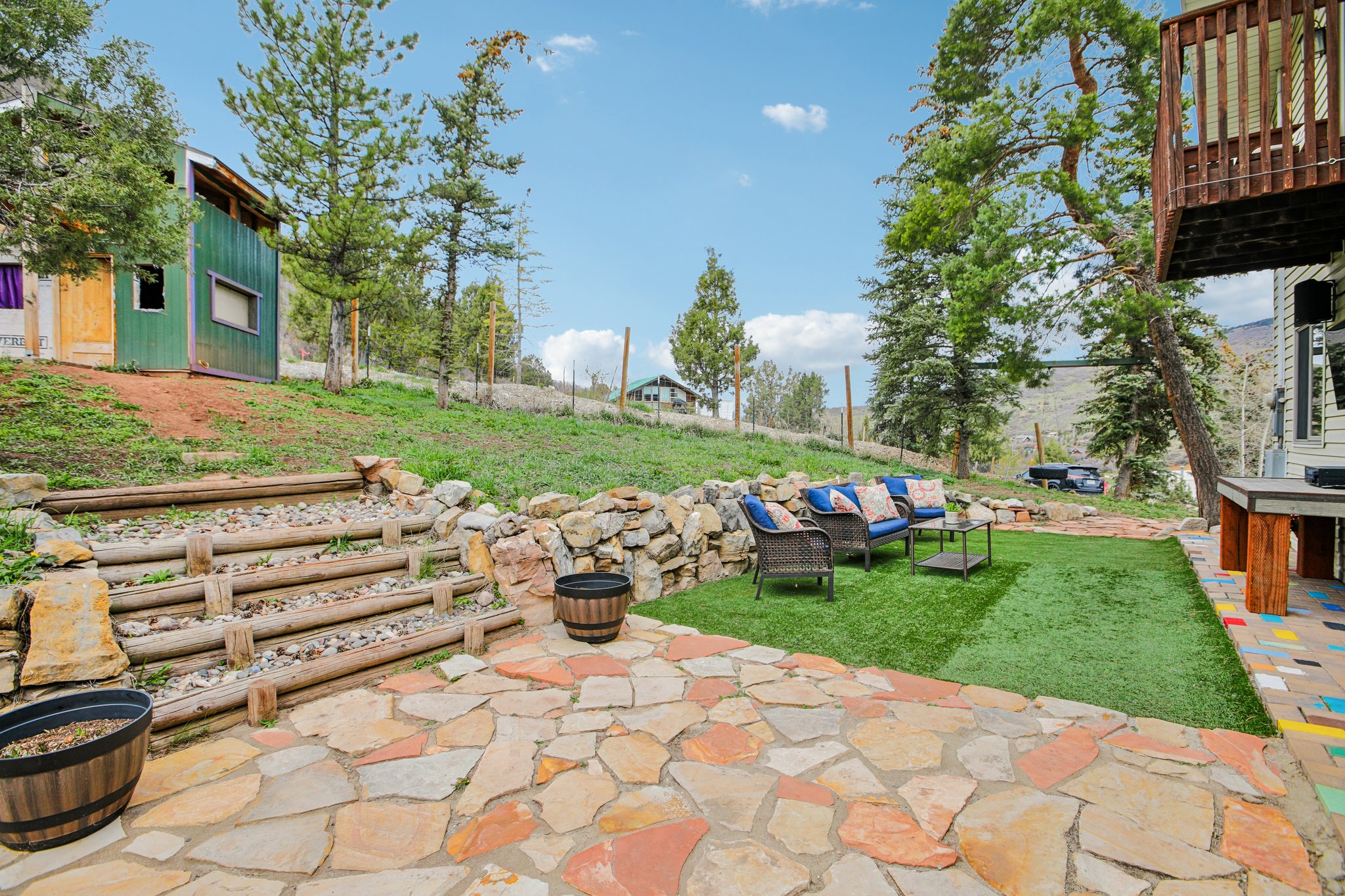 Country Cir-S2304-037.jpg