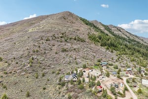 Country Cir-S2304-050.jpg