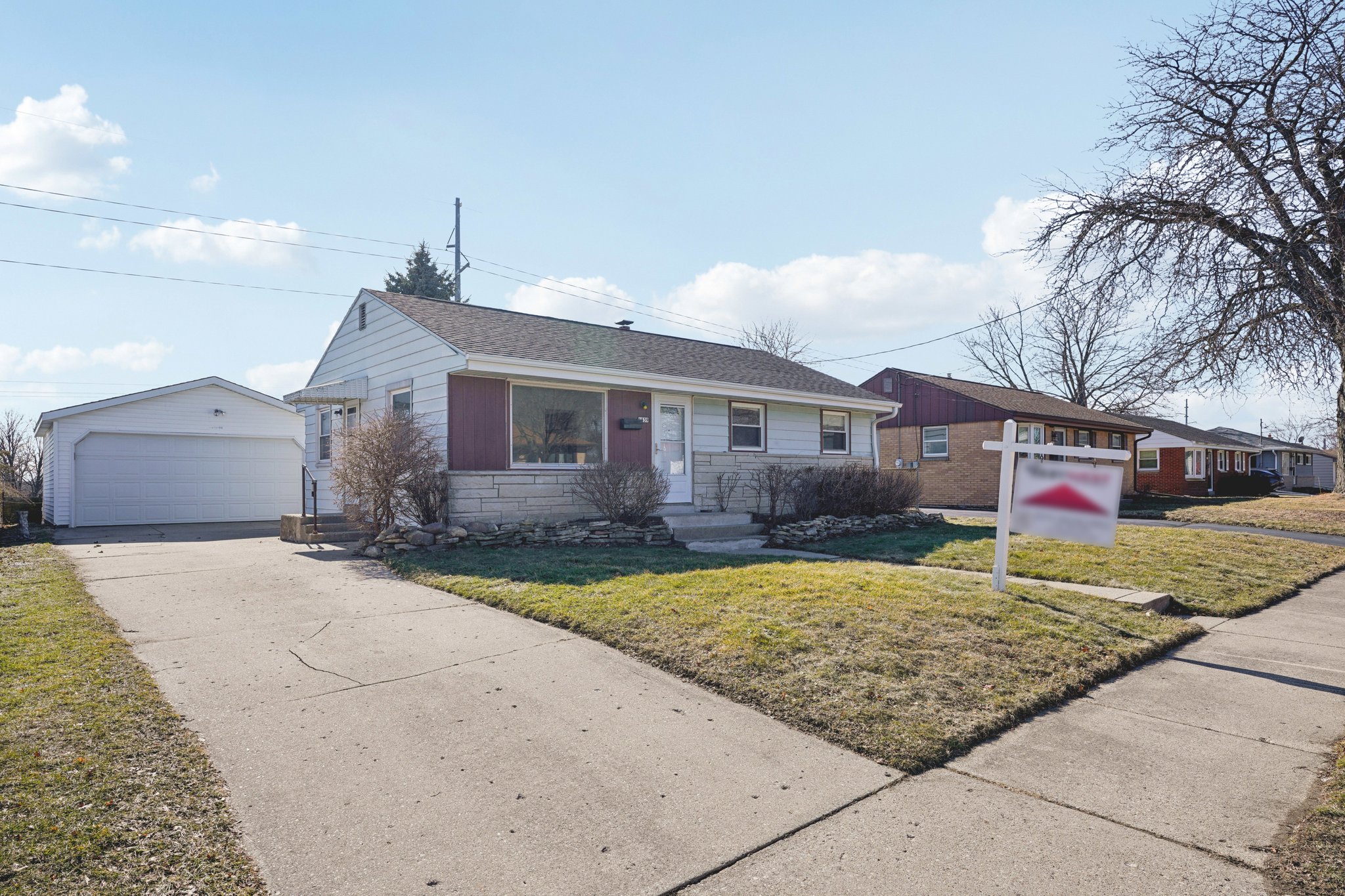 Birch Dr-S2002-004.jpg