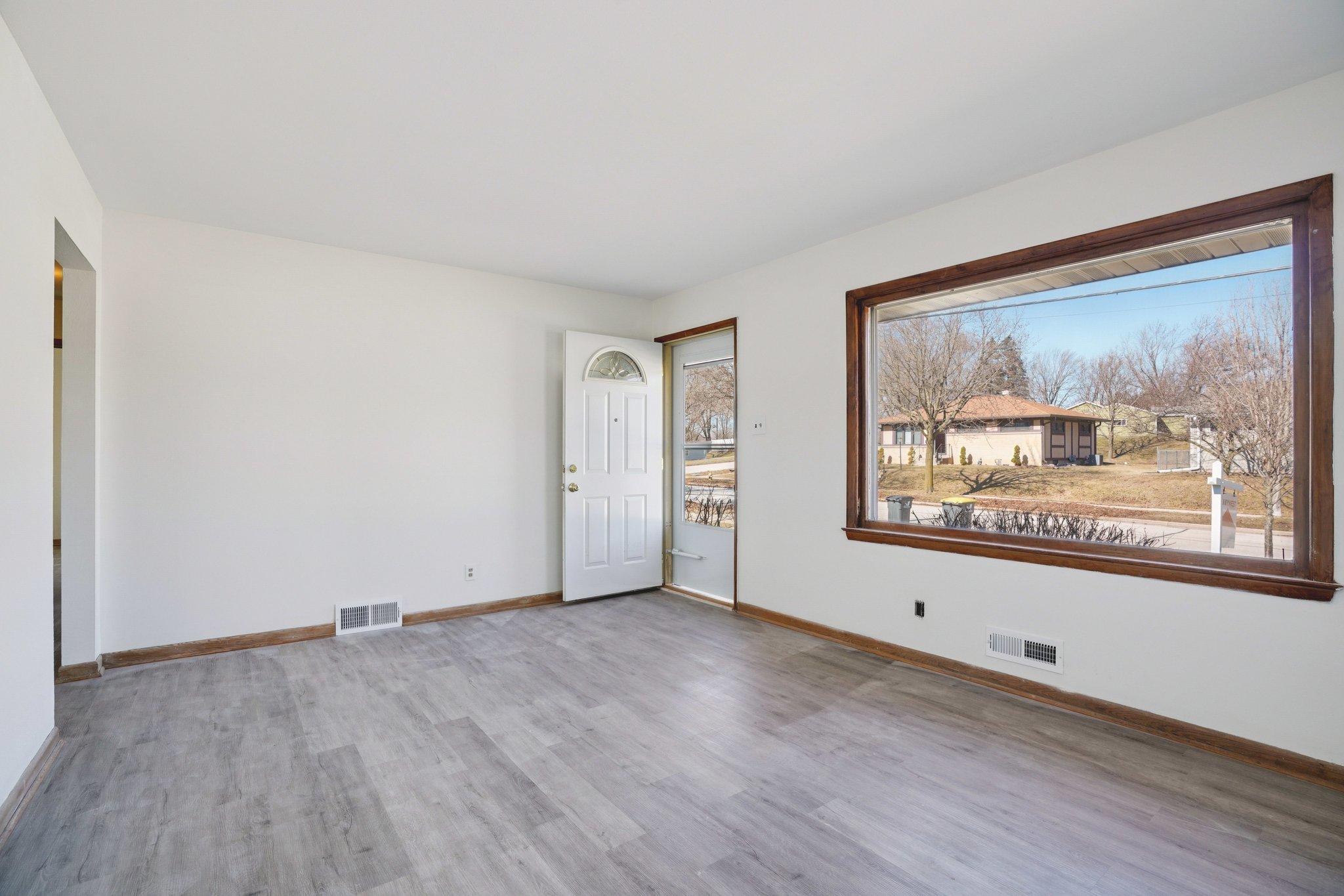 Birch Dr-S2002-005.jpg