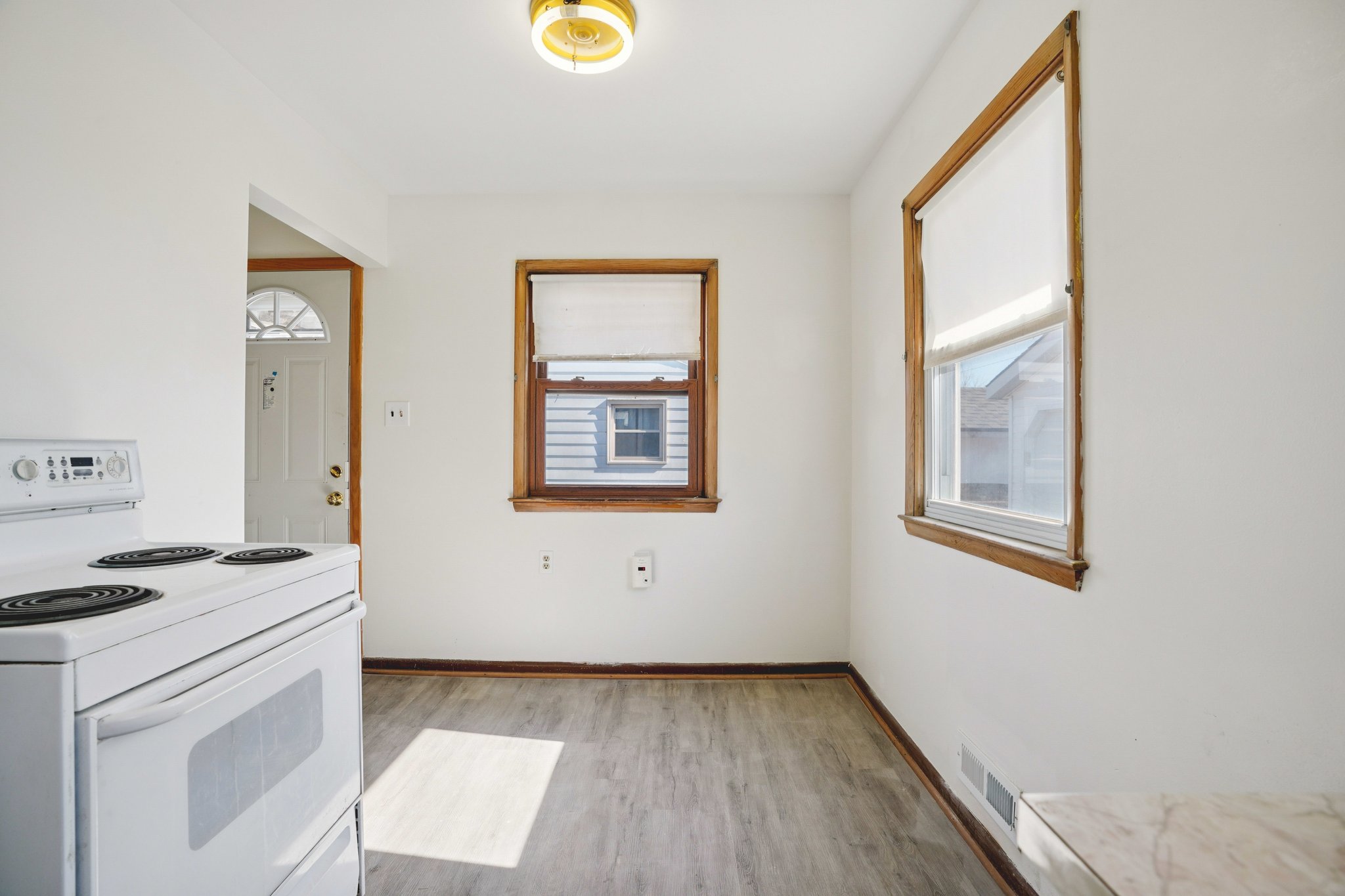 Birch Dr-S2002-017.jpg