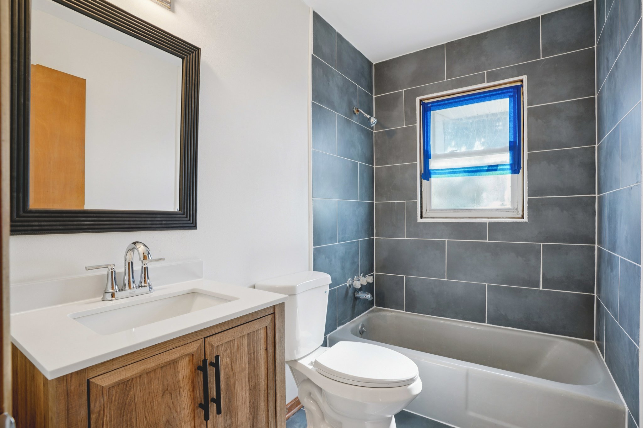 Birch Dr-S2002-018.jpg