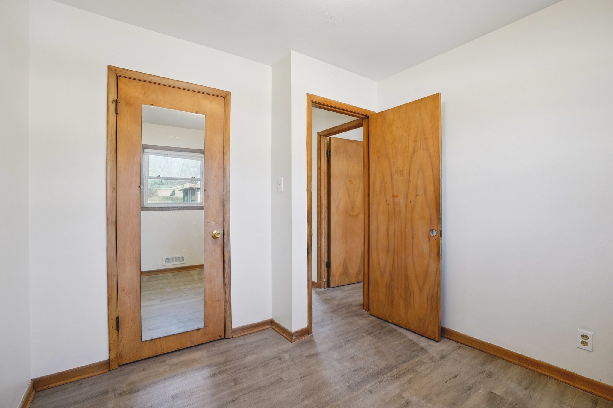 Birch Dr-S2002-027.jpg