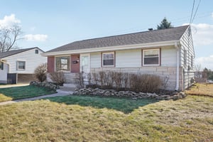 Birch Dr-S2002-003.jpg