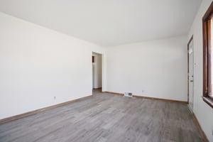 Birch Dr-S2002-007.jpg